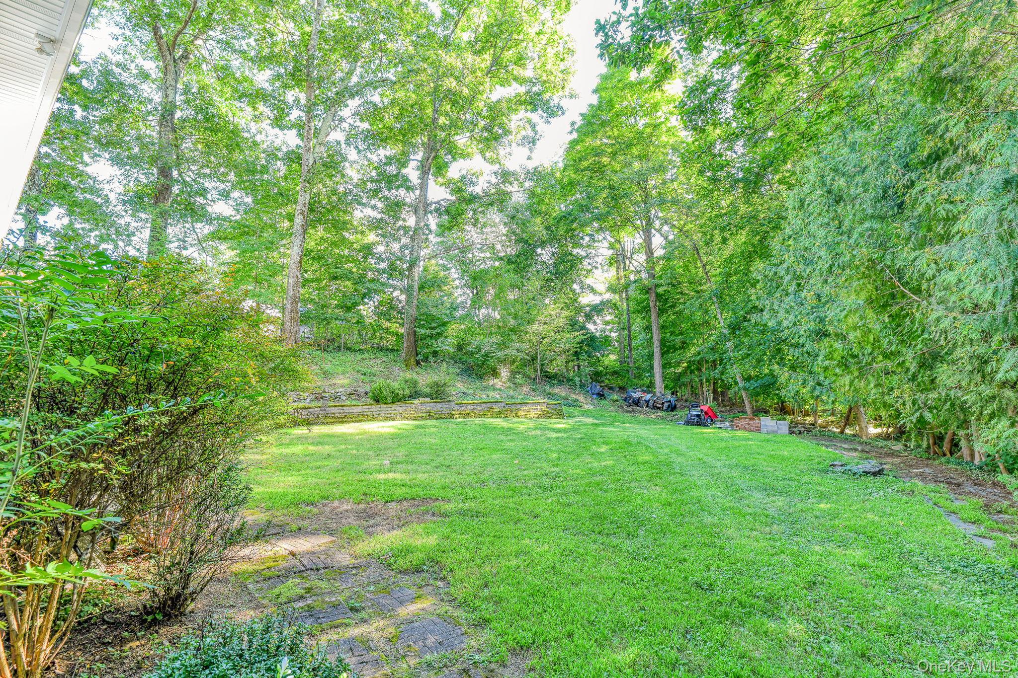 17 Pine Court, Middletown, NY 10941