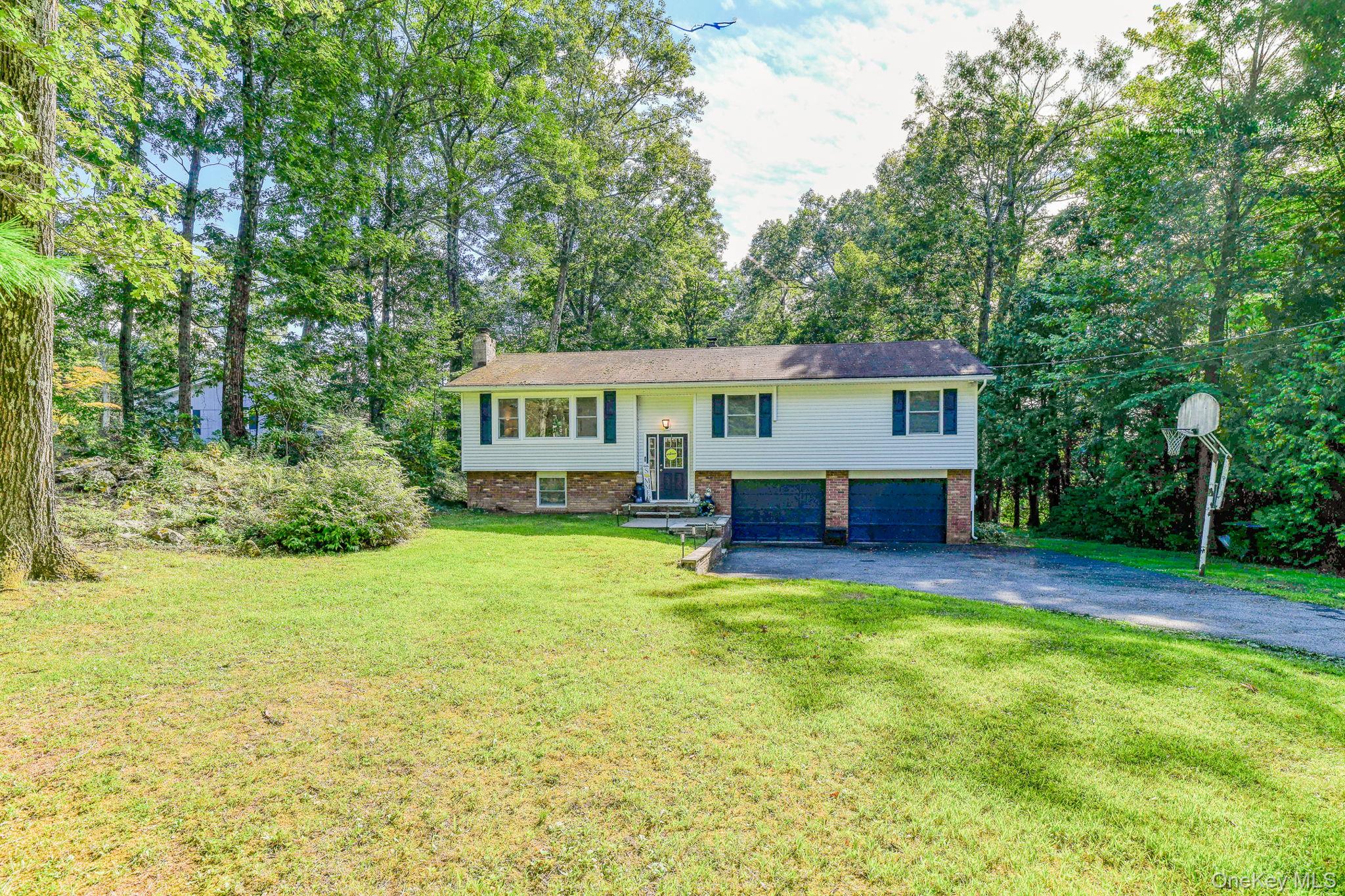 17 Pine Court, Middletown, NY 10941