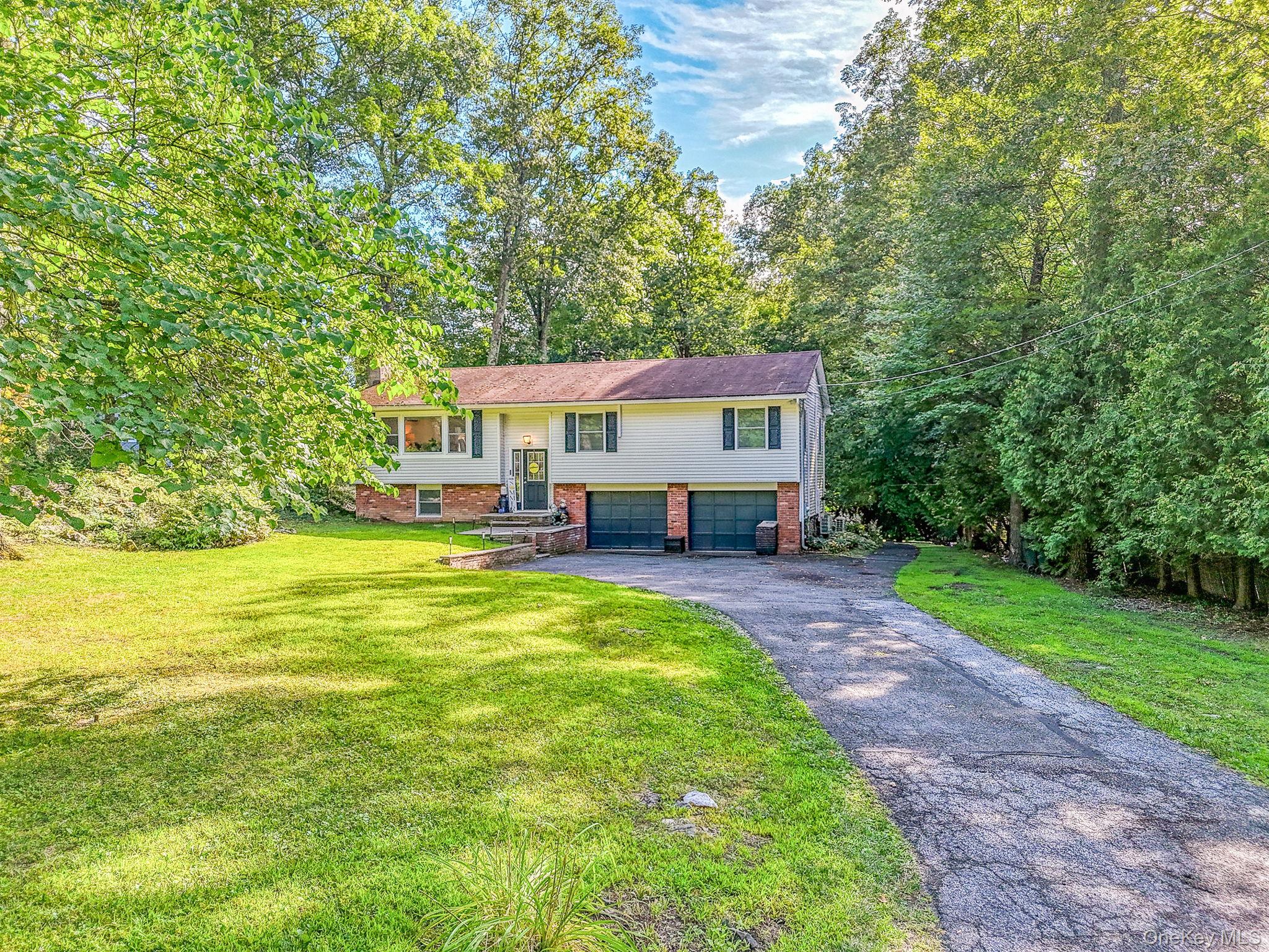 17 Pine Court, Middletown, NY 10941