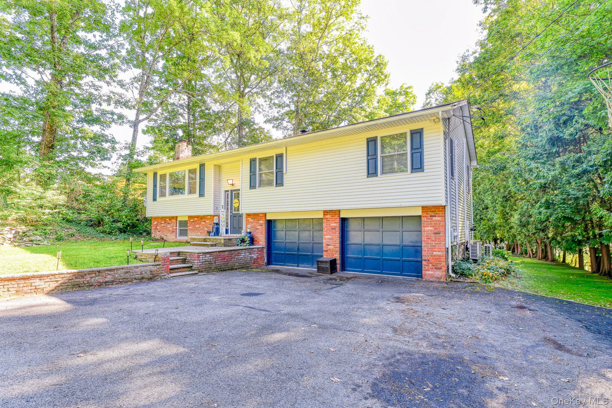 17 Pine Court, Middletown, NY 10941