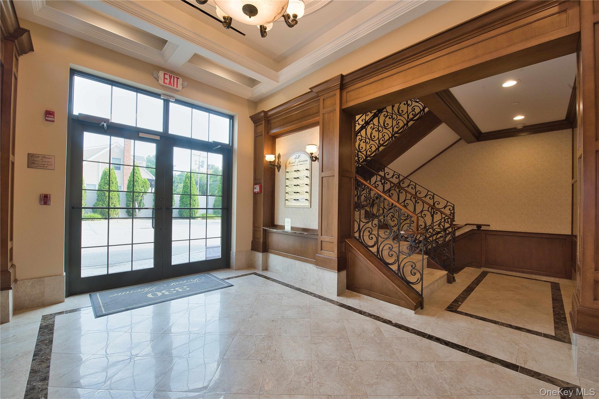 330 Forest Avenue # 201, Locust Valley, NY 11560