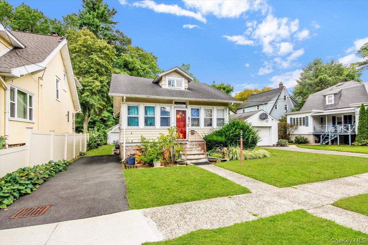 2 Valois Place, Mount Vernon, NY 10552