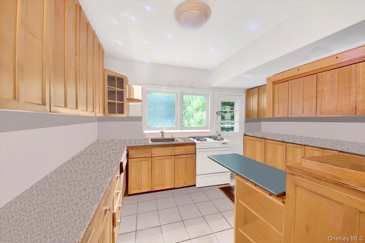 2 Valois Place, Mount Vernon, NY 10552