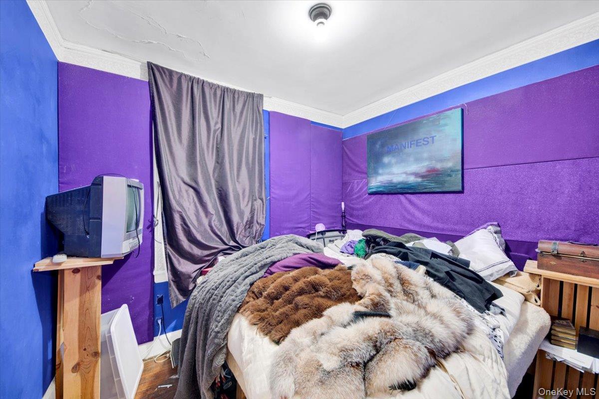 2 Valois Place, Mount Vernon, NY 10552