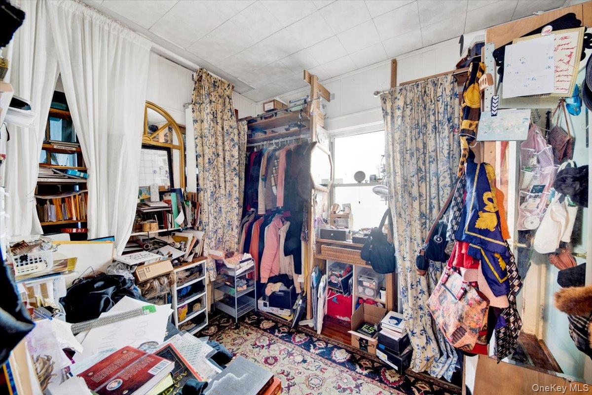 2 Valois Place, Mount Vernon, NY 10552