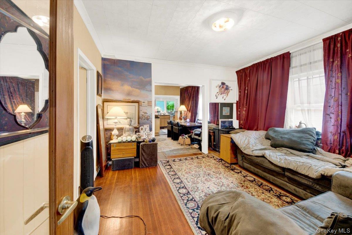 2 Valois Place, Mount Vernon, NY 10552