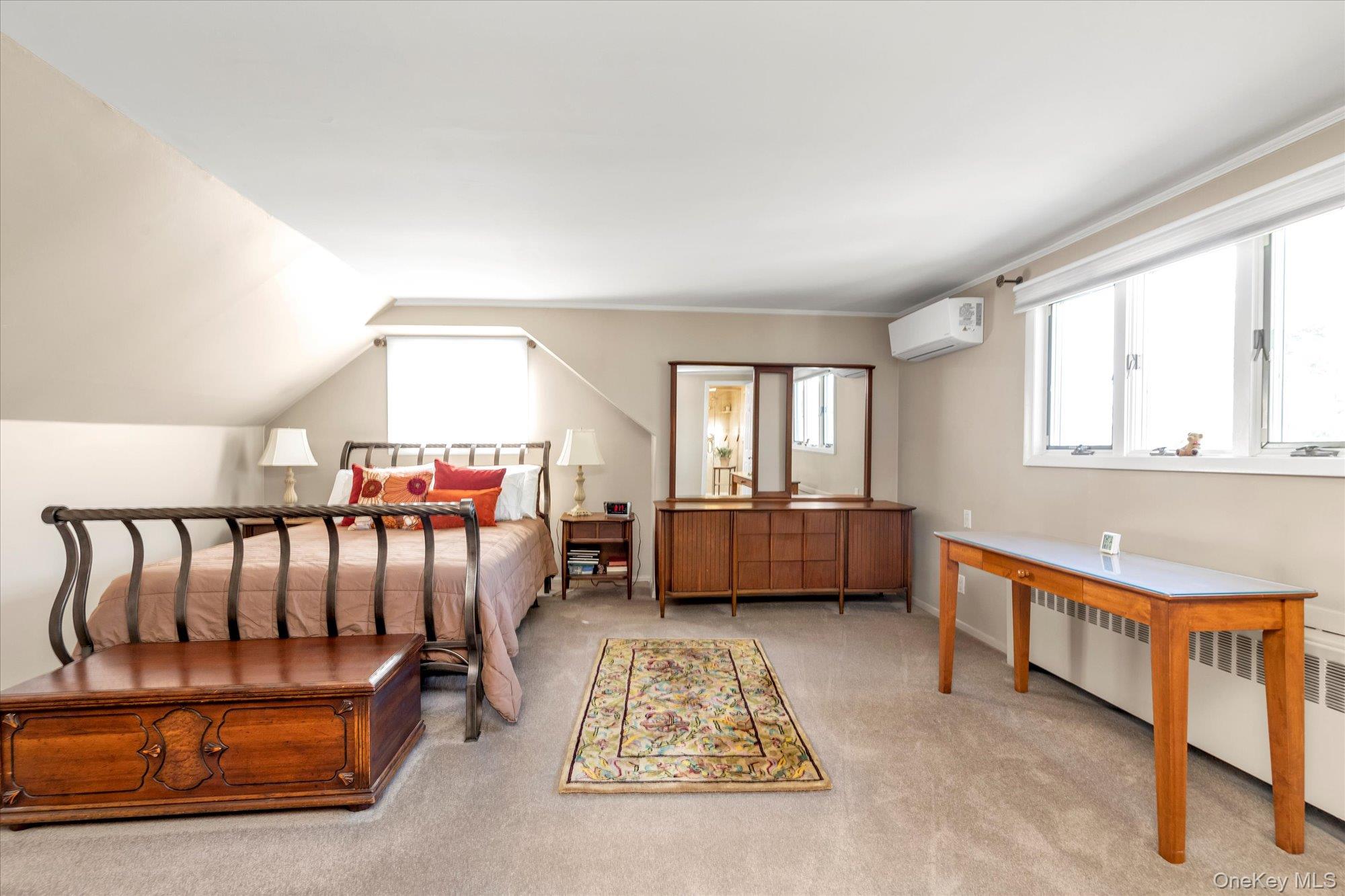 338 W Henrietta Avenue, Oceanside, NY 11572