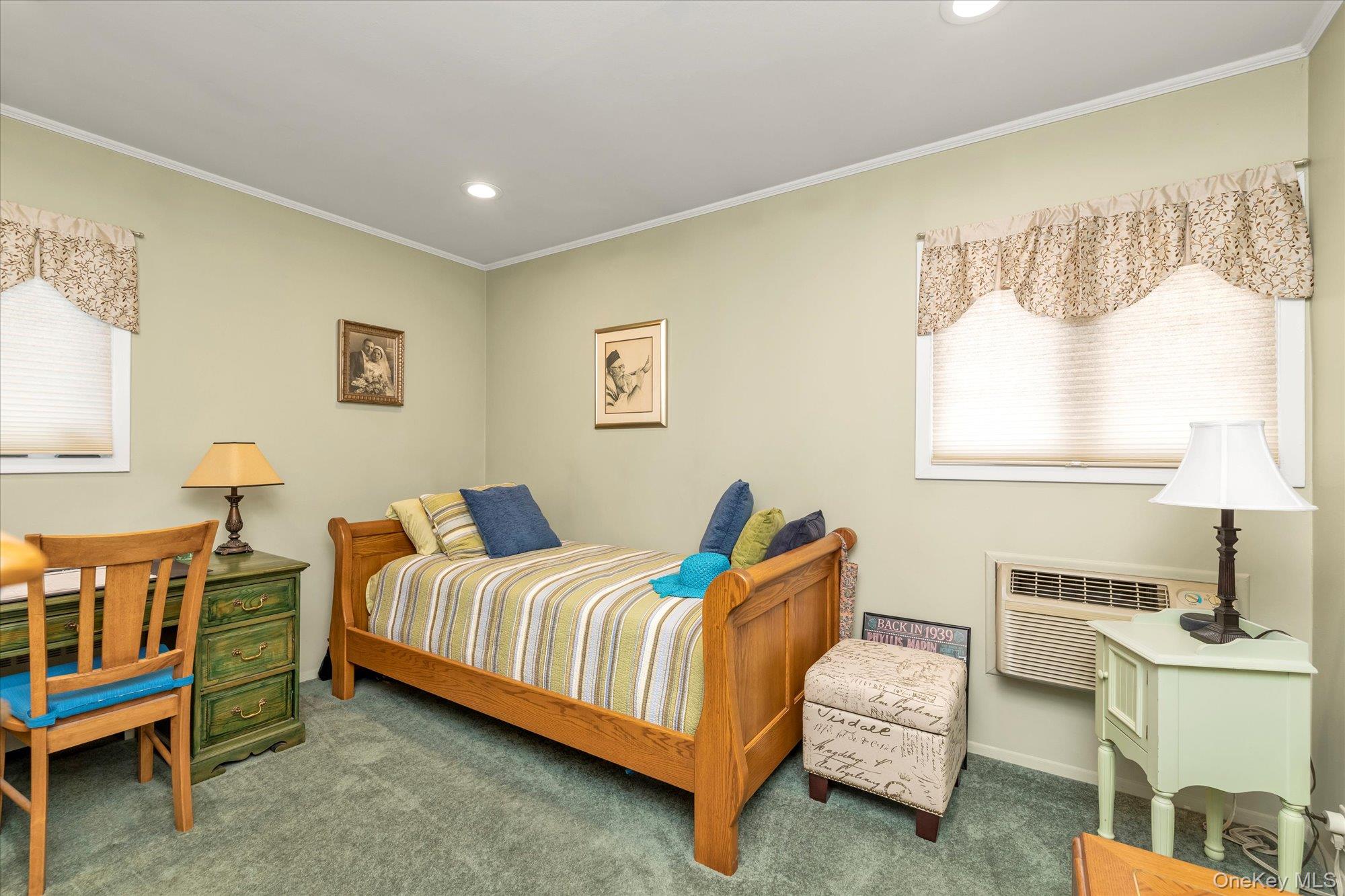 338 W Henrietta Avenue, Oceanside, NY 11572