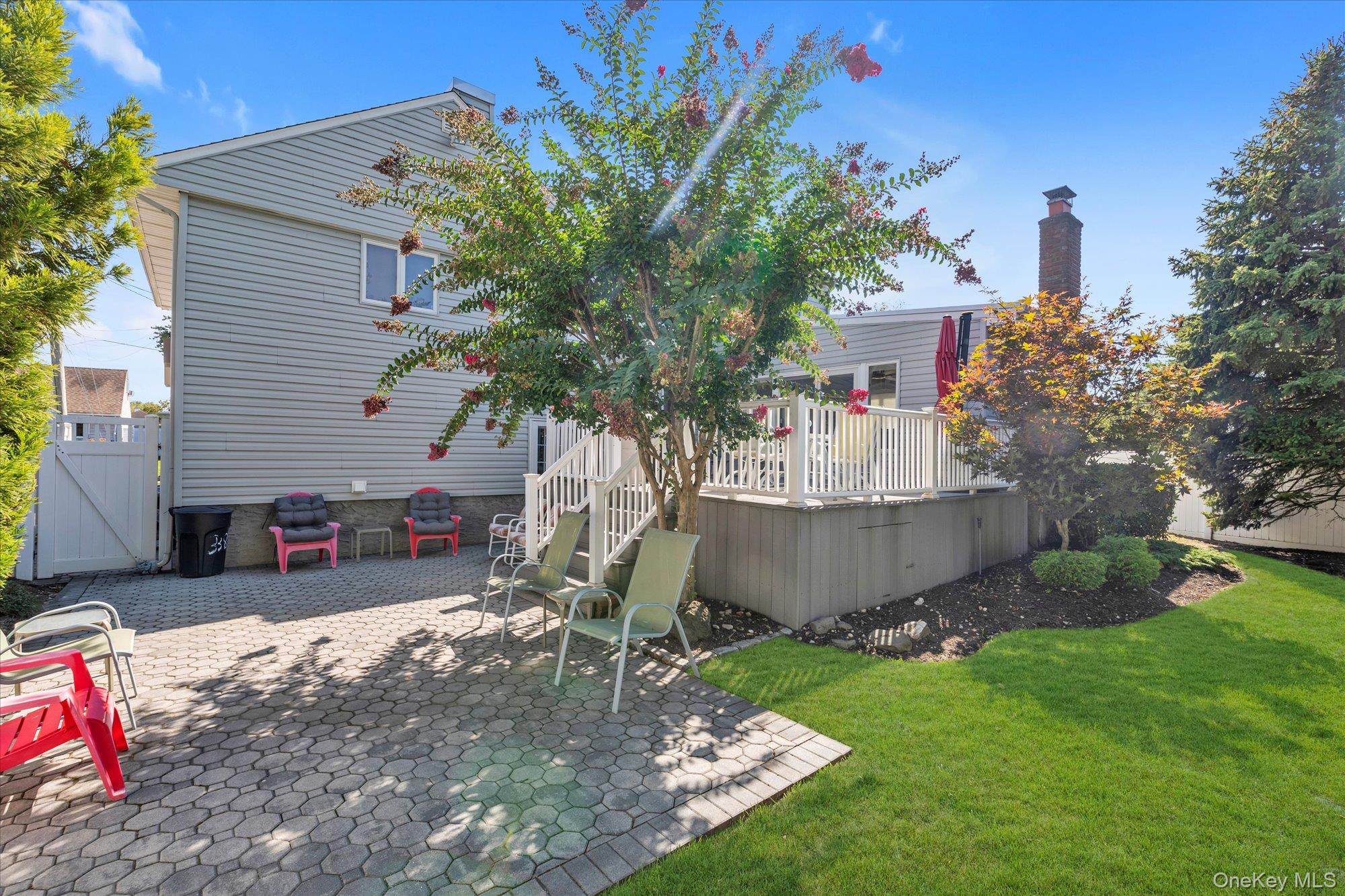 338 W Henrietta Avenue, Oceanside, NY 11572