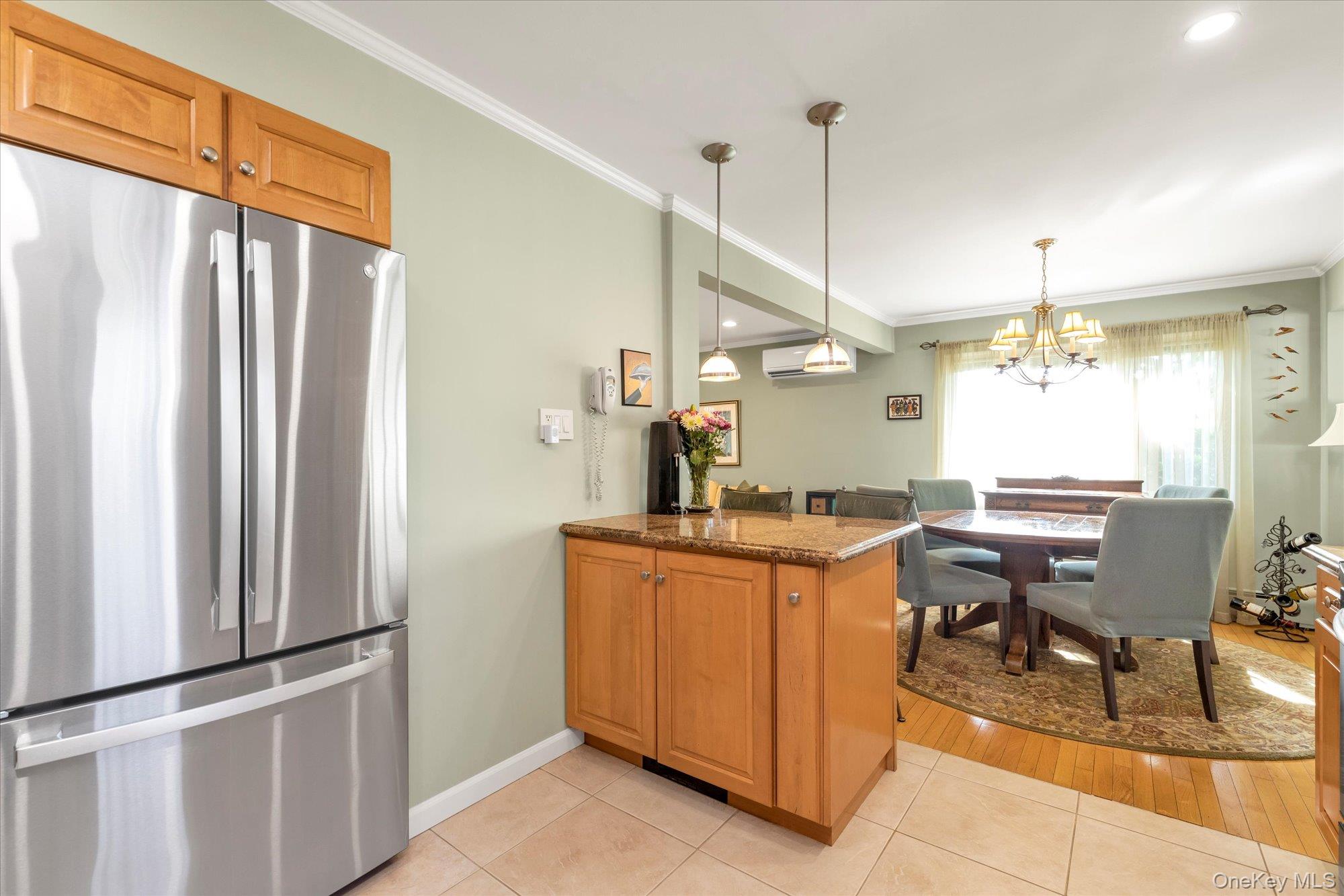 338 W Henrietta Avenue, Oceanside, NY 11572