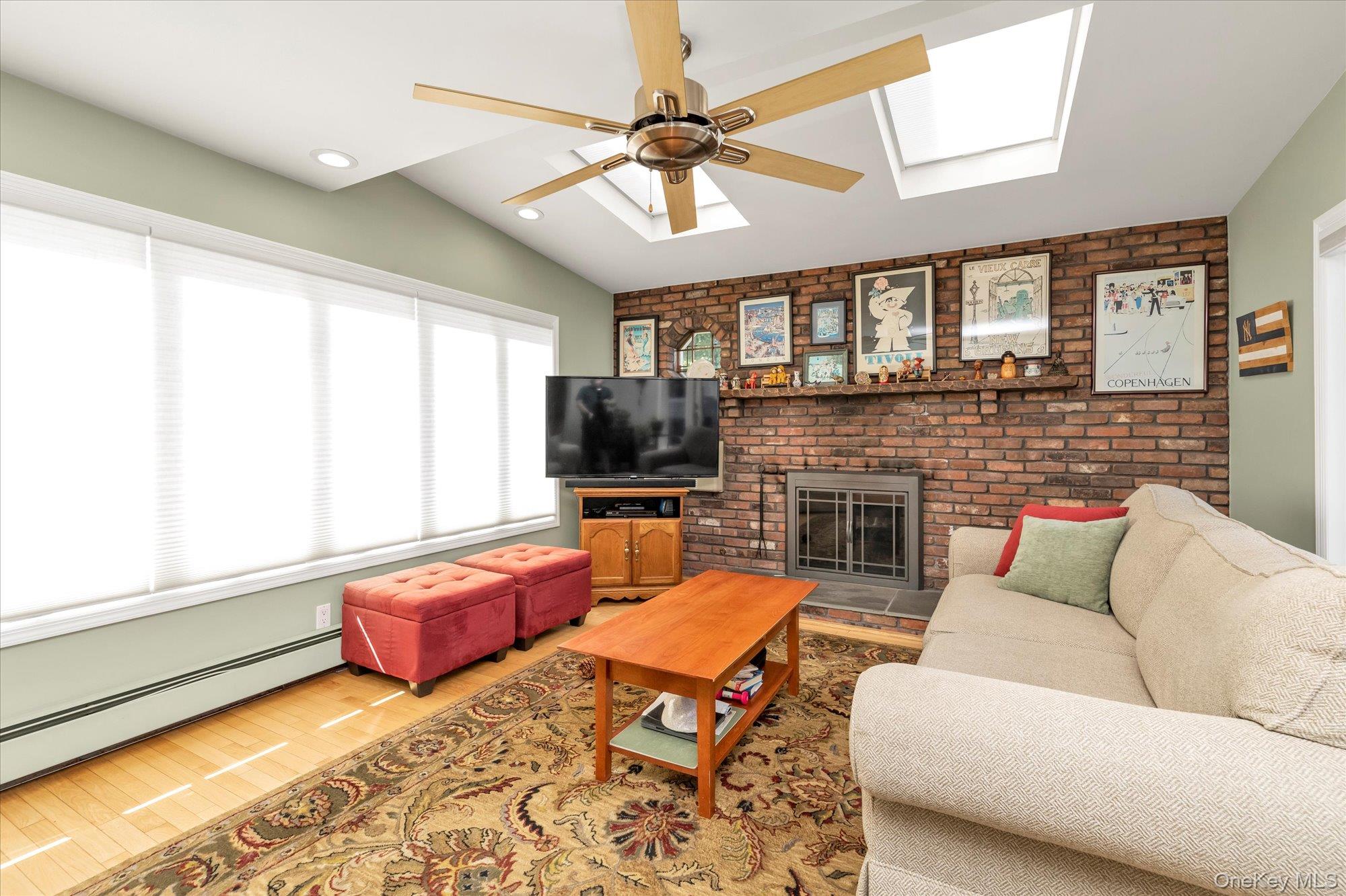 338 W Henrietta Avenue, Oceanside, NY 11572