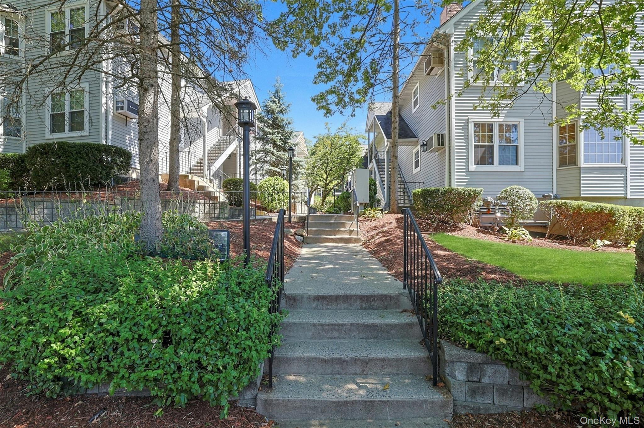 130 N Kensico Avenue # 16, White Plains, NY 10604