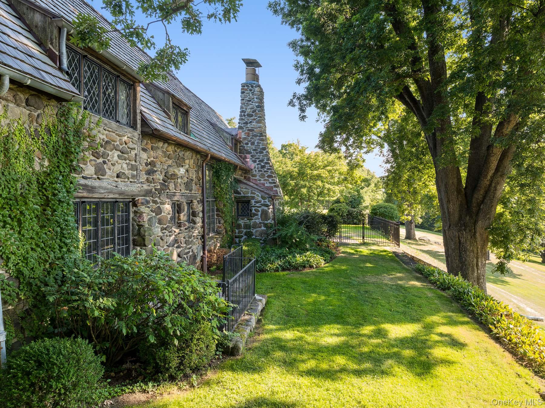 99 Quaker Bridge Road, Croton-on-Hudson, NY 10520