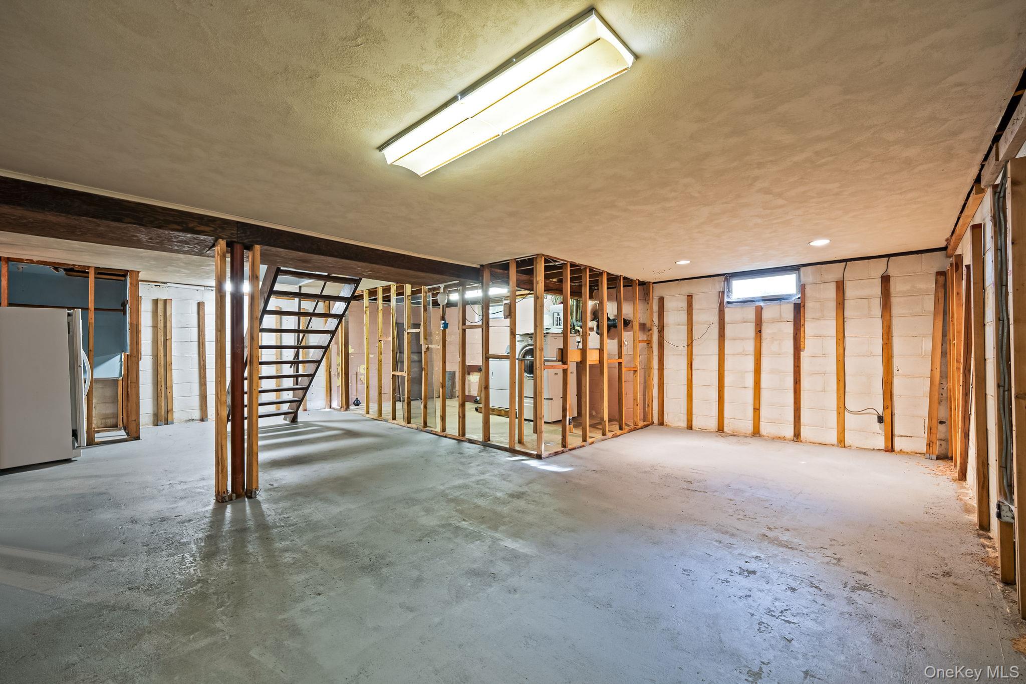 362 W Woodside Avenue, Patchogue, NY 11772