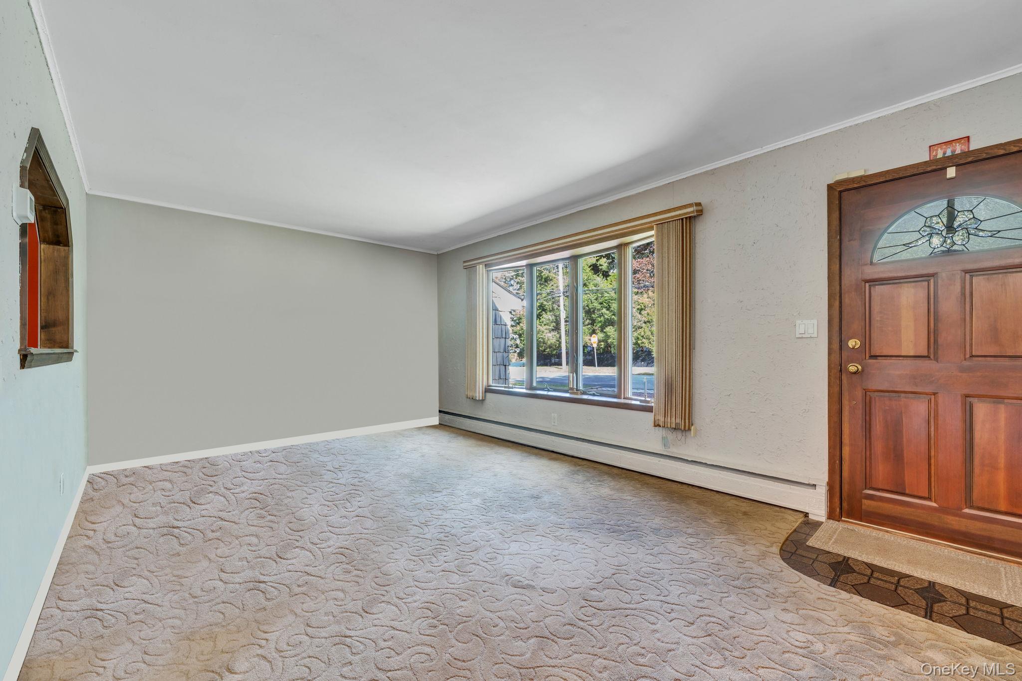 362 W Woodside Avenue, Patchogue, NY 11772