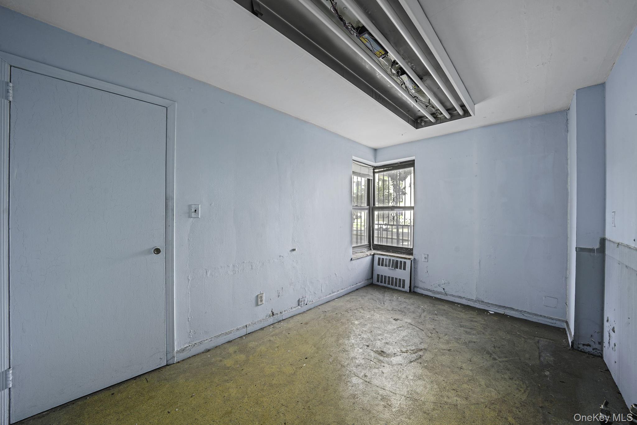 860 Grand Concourse # 2R, Bronx, NY 10451