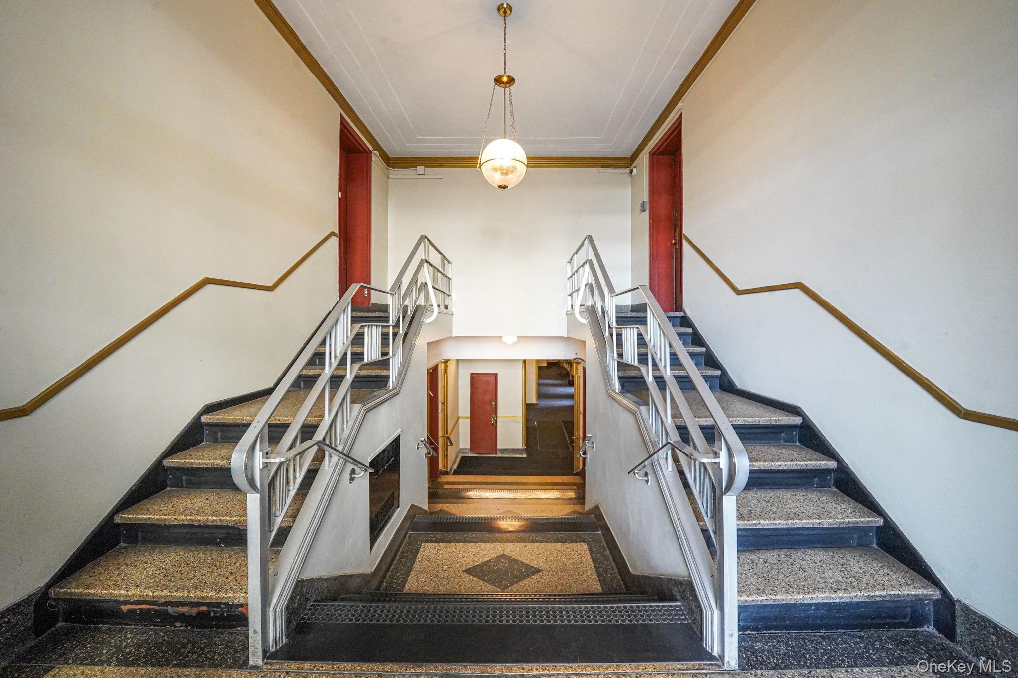 860 Grand Concourse # 2R, Bronx, NY 10451