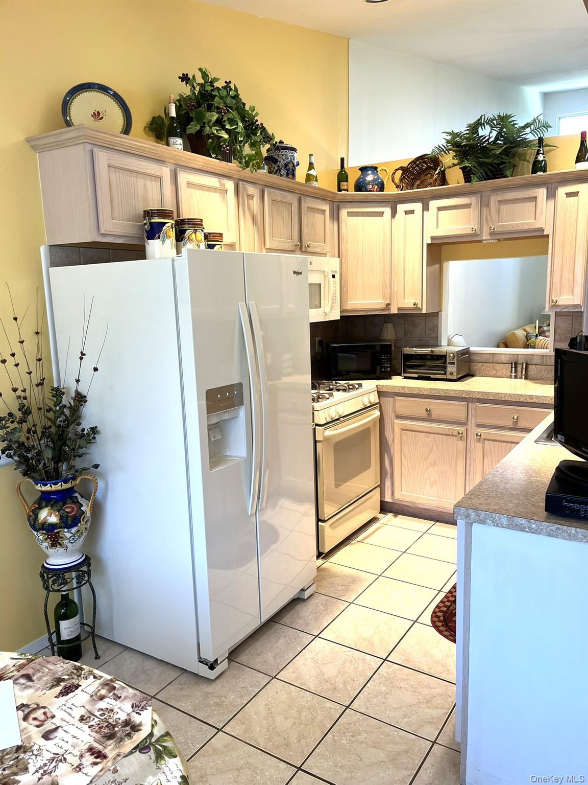 552 Birchwood Park Drive, Middle Island, NY 11953