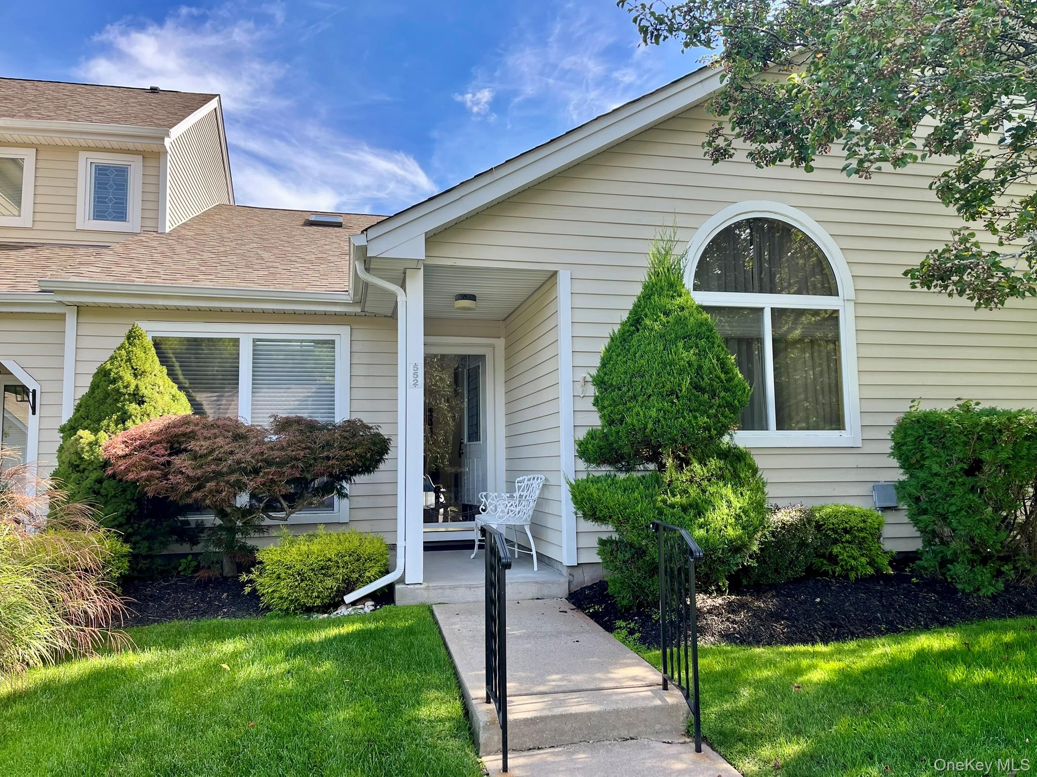 552 Birchwood Park Drive, Middle Island, NY 11953