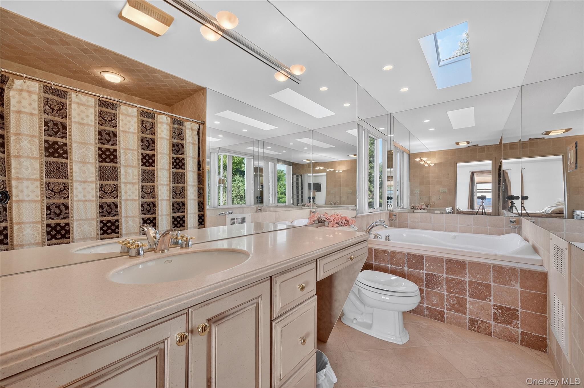 128 Gold Road, Poughquag, NY 12570