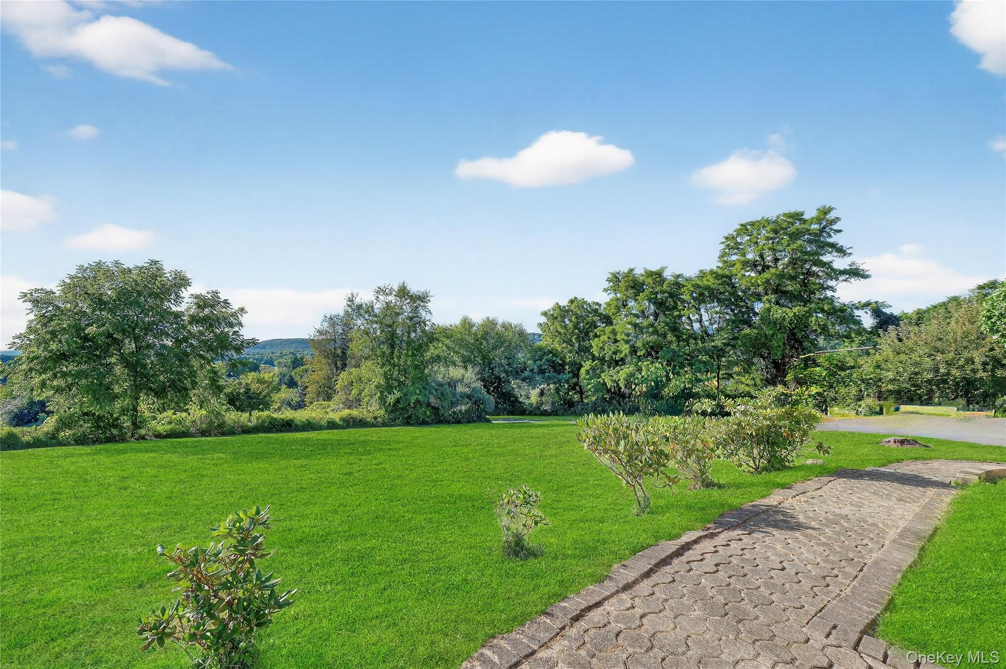 128 Gold Road, Poughquag, NY 12570