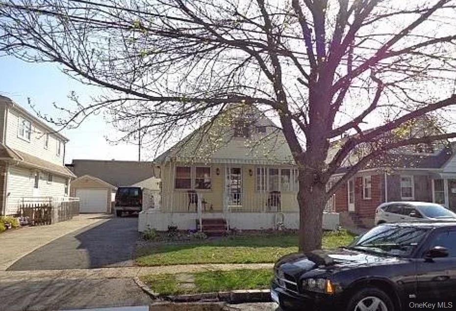 106 N 7 Street, New Hyde Park, NY 11040