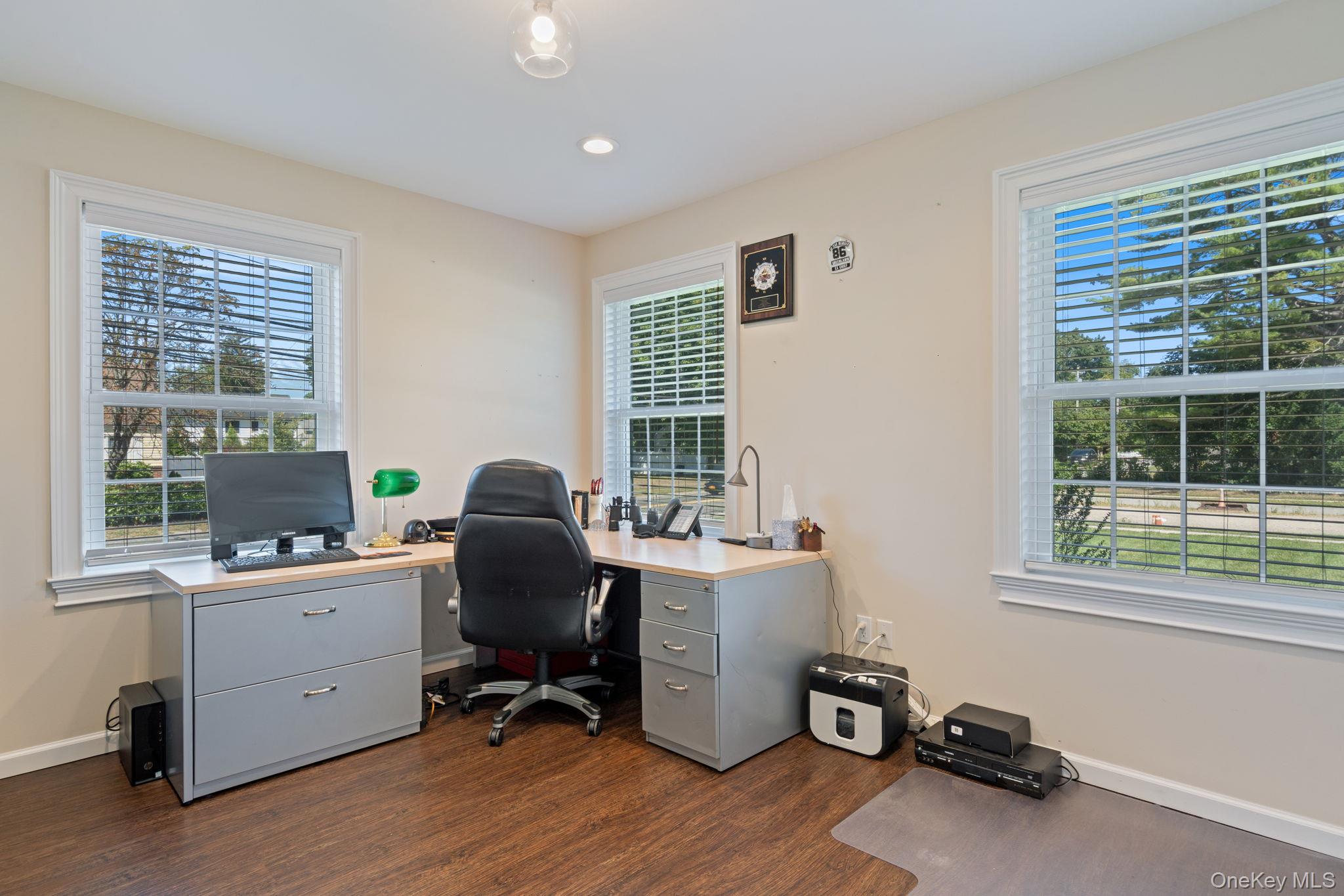 172 Broadway, Greenlawn, NY 11740