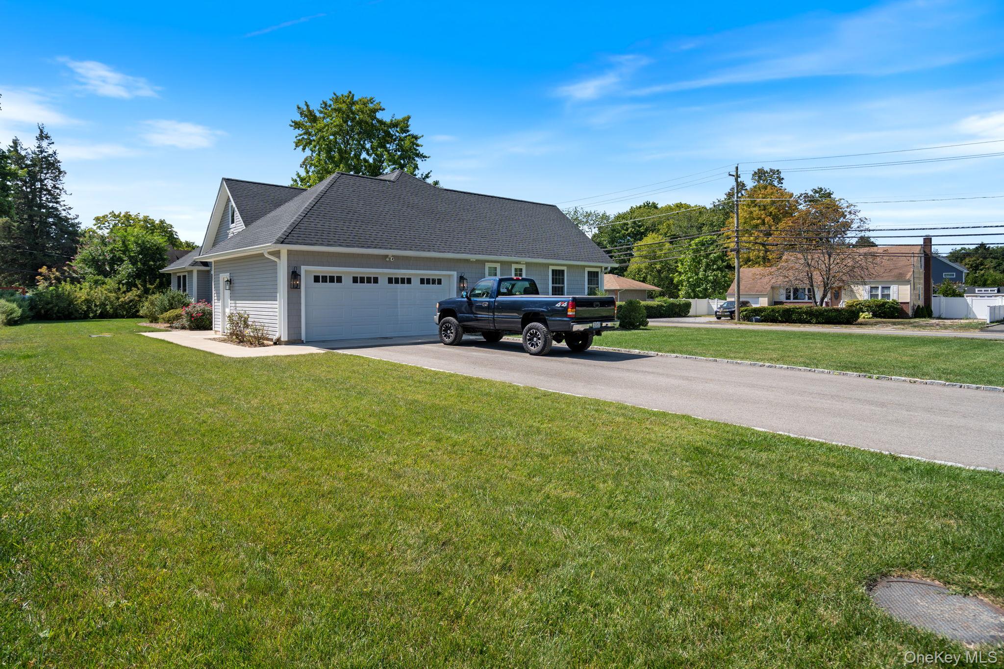 172 Broadway, Greenlawn, NY 11740