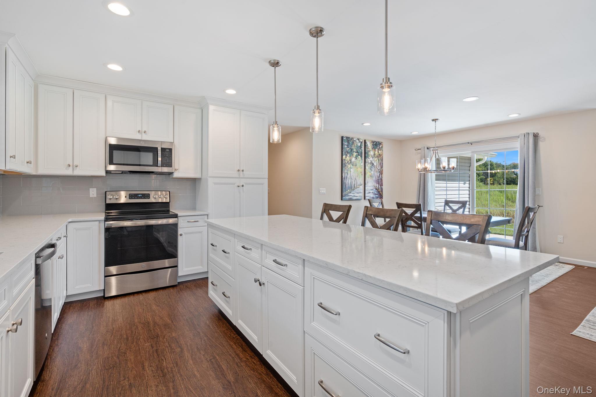 172 Broadway, Greenlawn, NY 11740