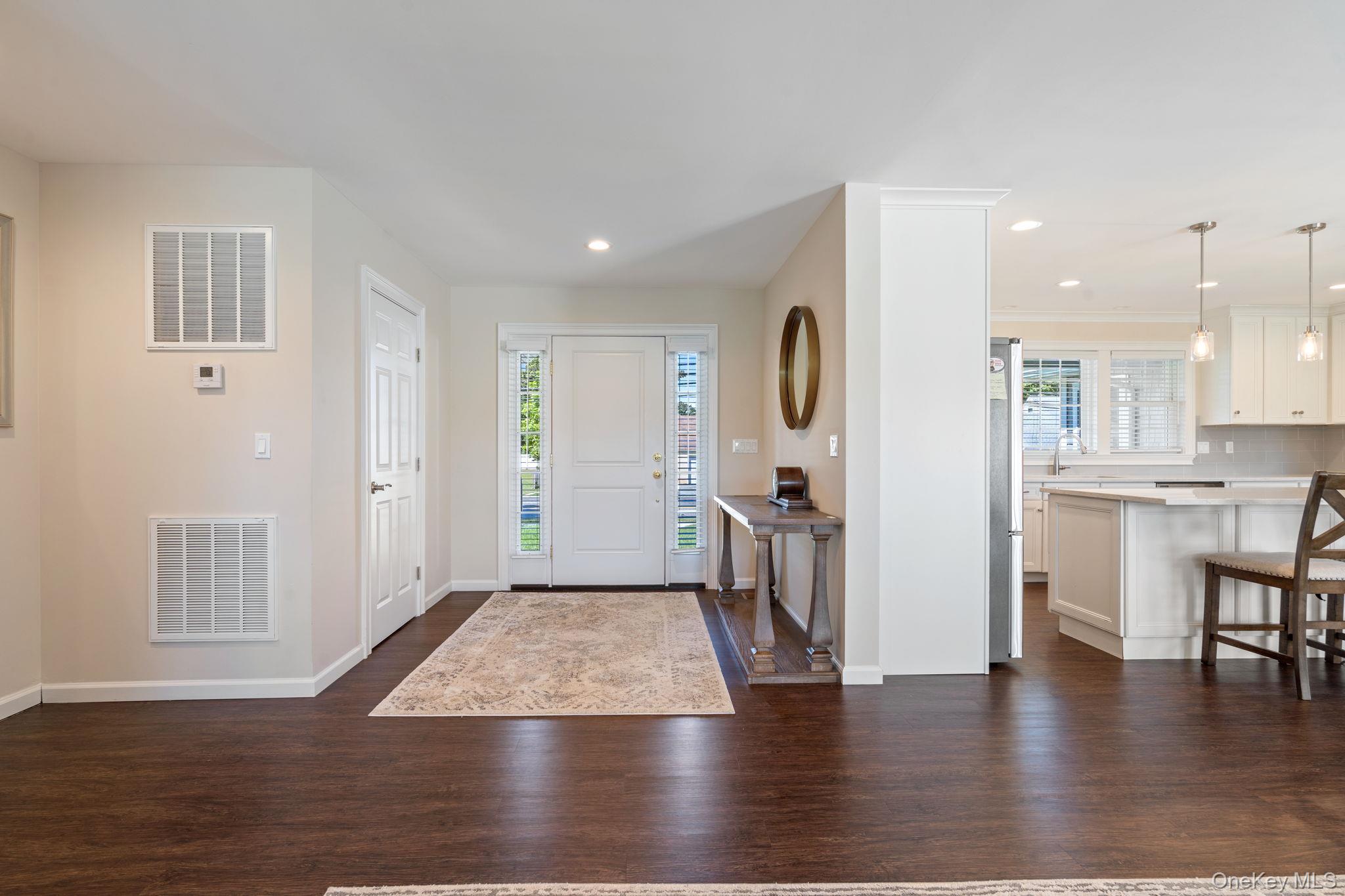 172 Broadway, Greenlawn, NY 11740