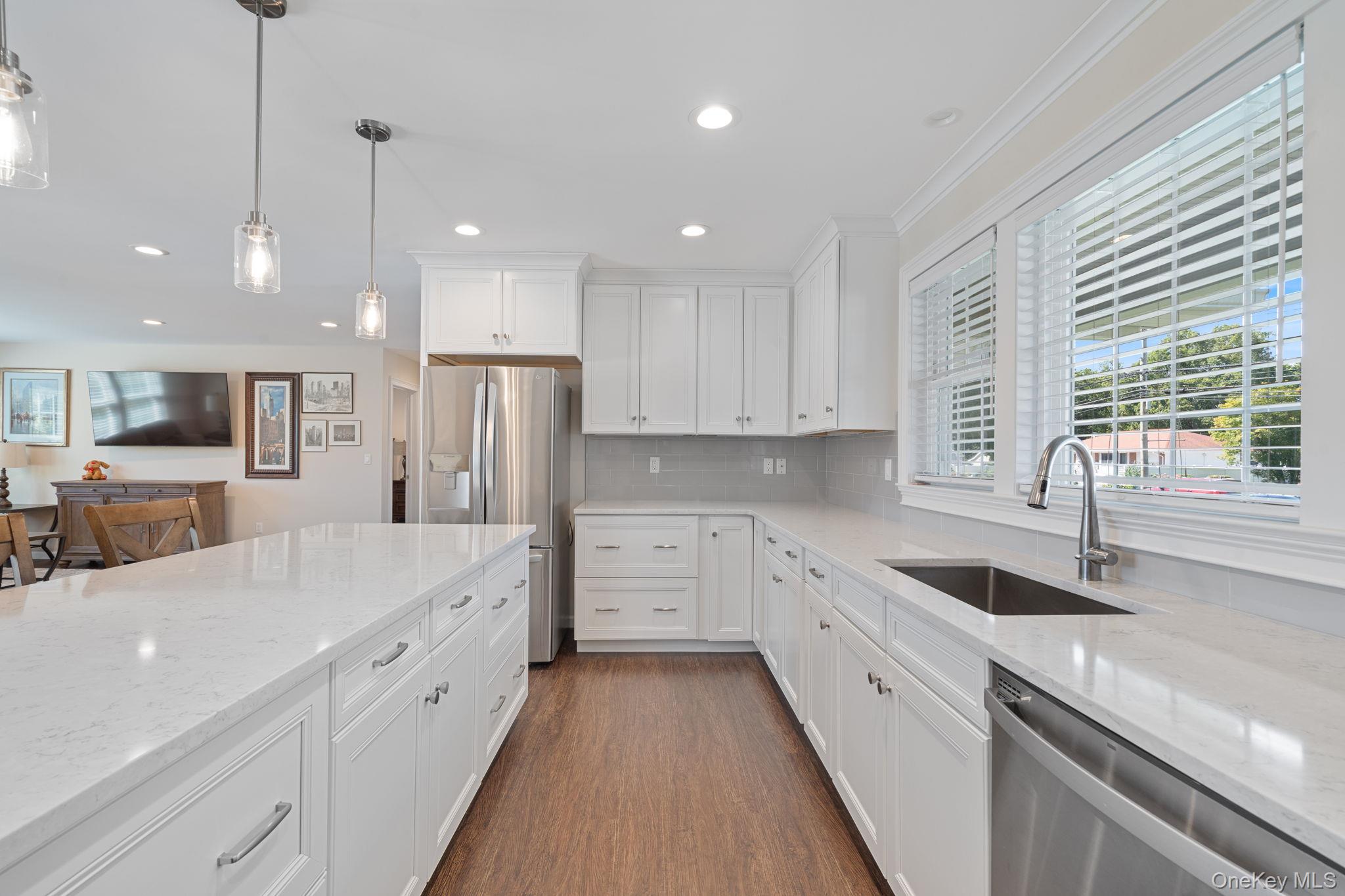 172 Broadway, Greenlawn, NY 11740