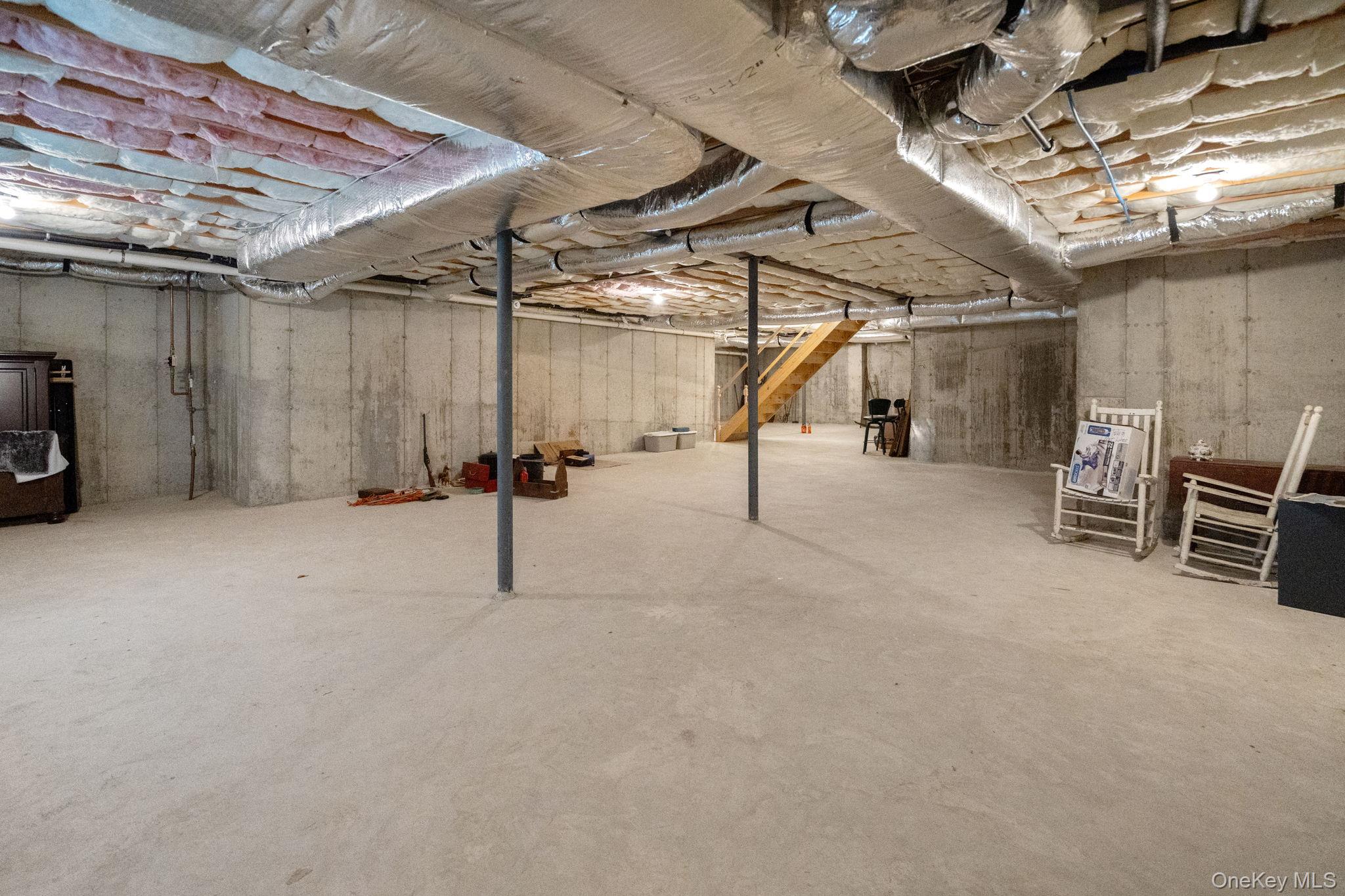 172 Broadway, Greenlawn, NY 11740