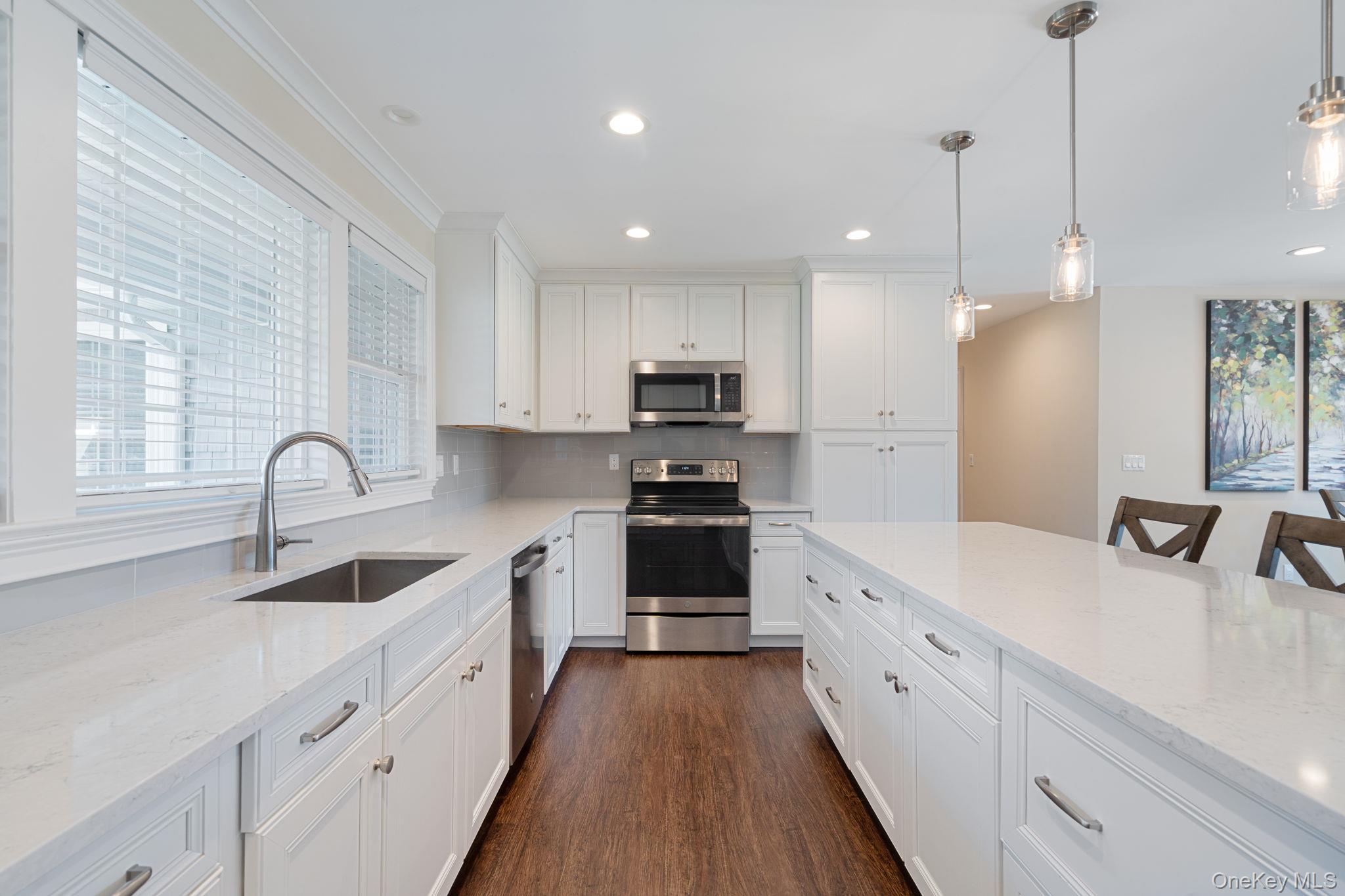 172 Broadway, Greenlawn, NY 11740