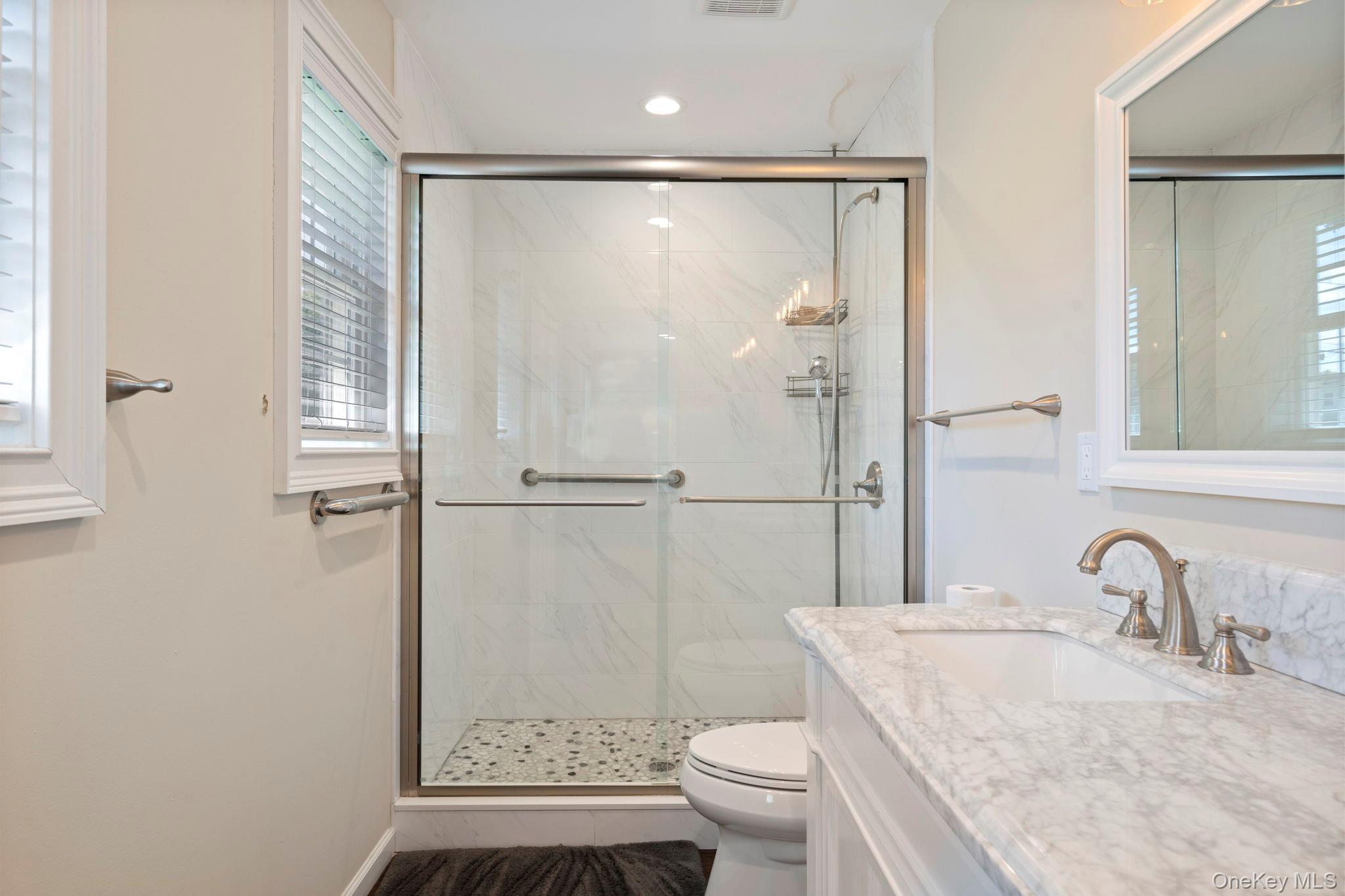 172 Broadway, Greenlawn, NY 11740