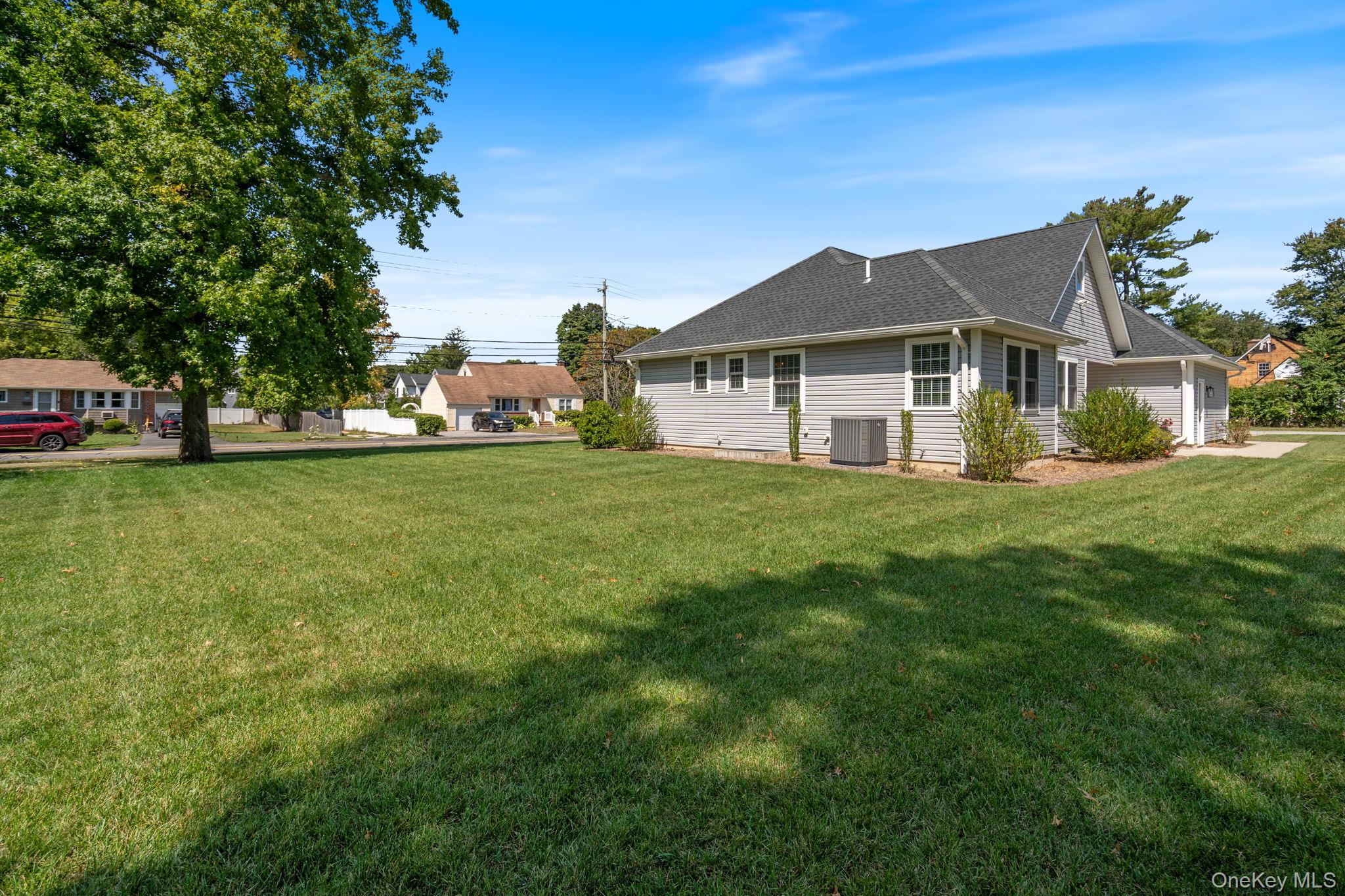 172 Broadway, Greenlawn, NY 11740