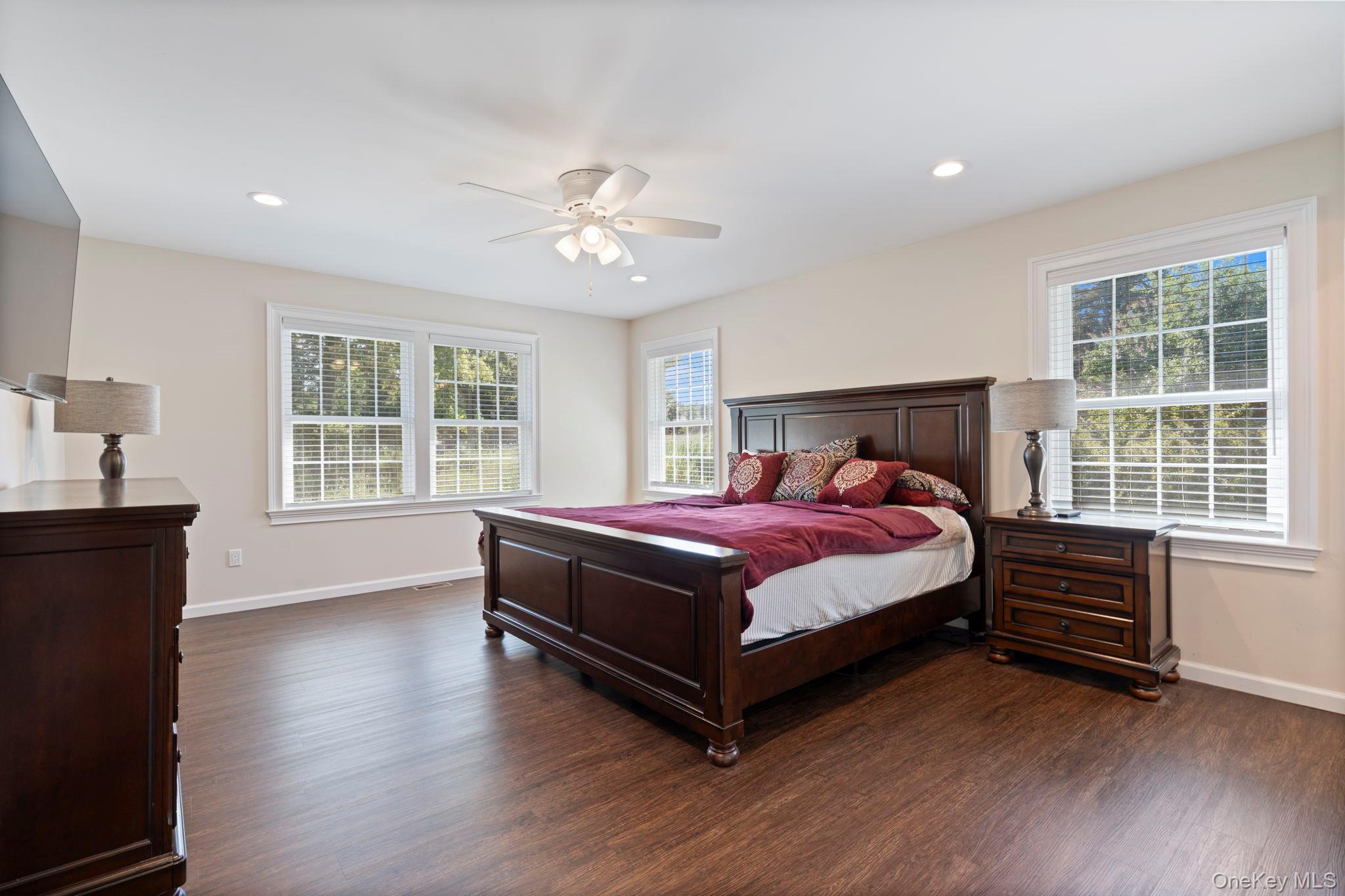 172 Broadway, Greenlawn, NY 11740