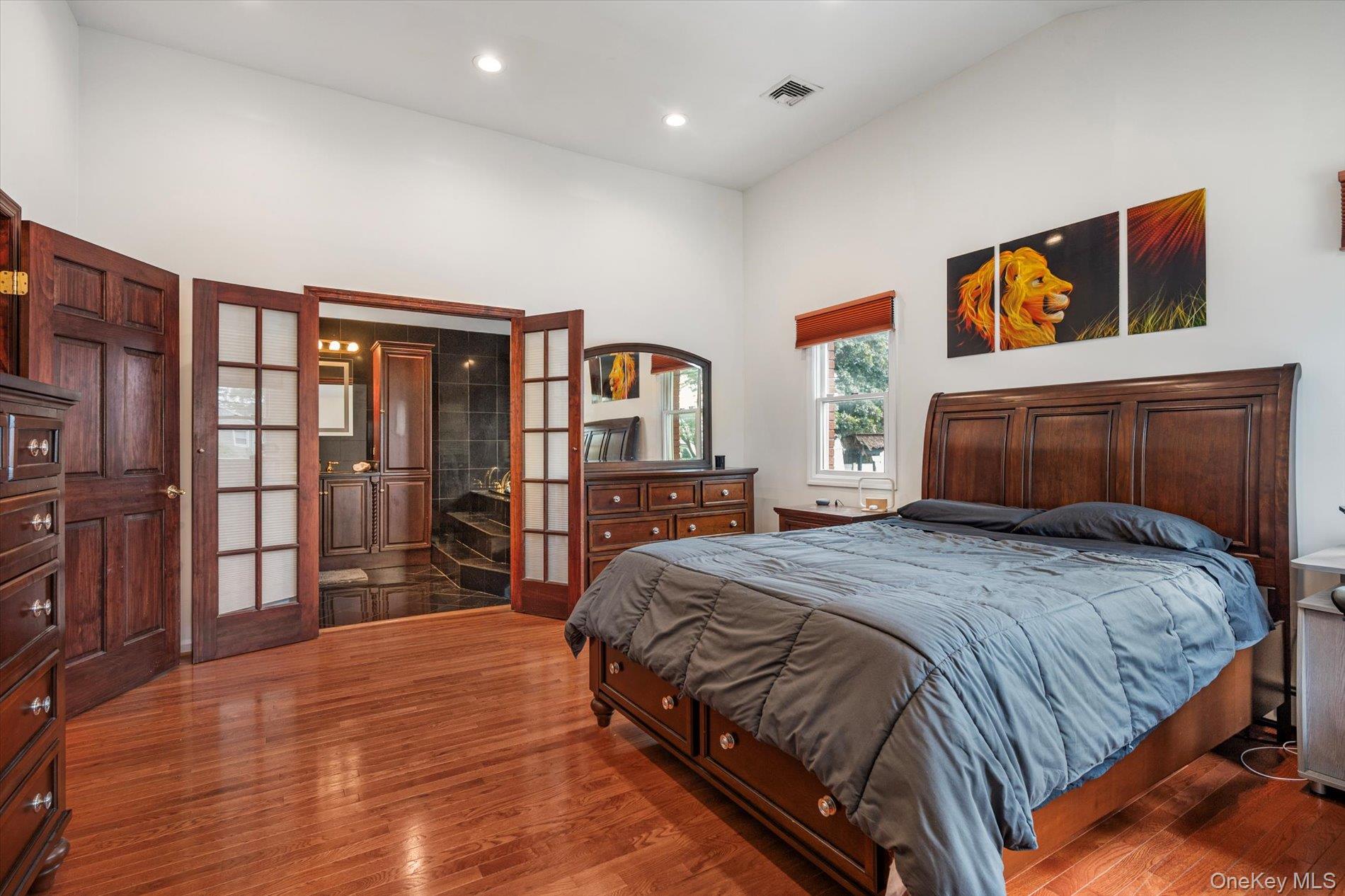 40 Bayview Place, Massapequa, NY 11758