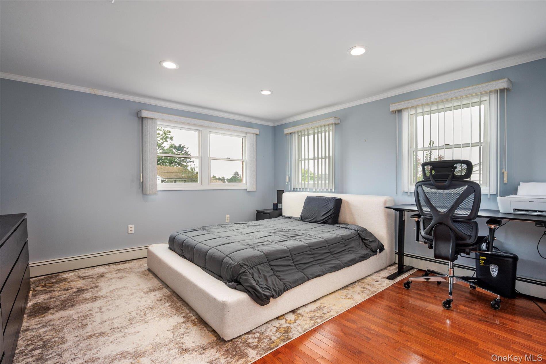 40 Bayview Place, Massapequa, NY 11758