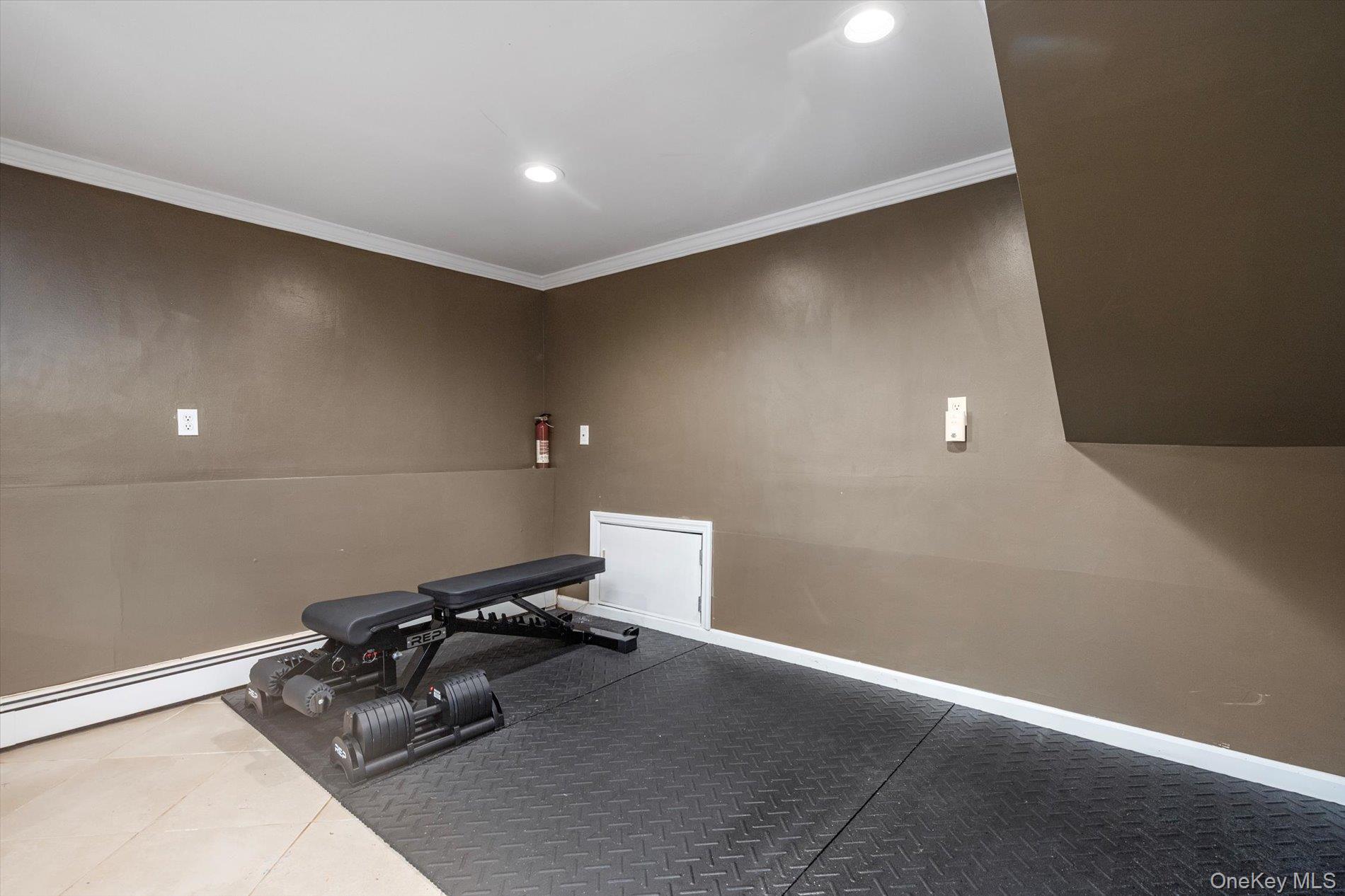 40 Bayview Place, Massapequa, NY 11758