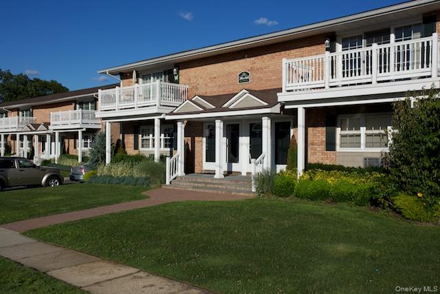 65 Claire Court # 65, West Babylon, NY 11704