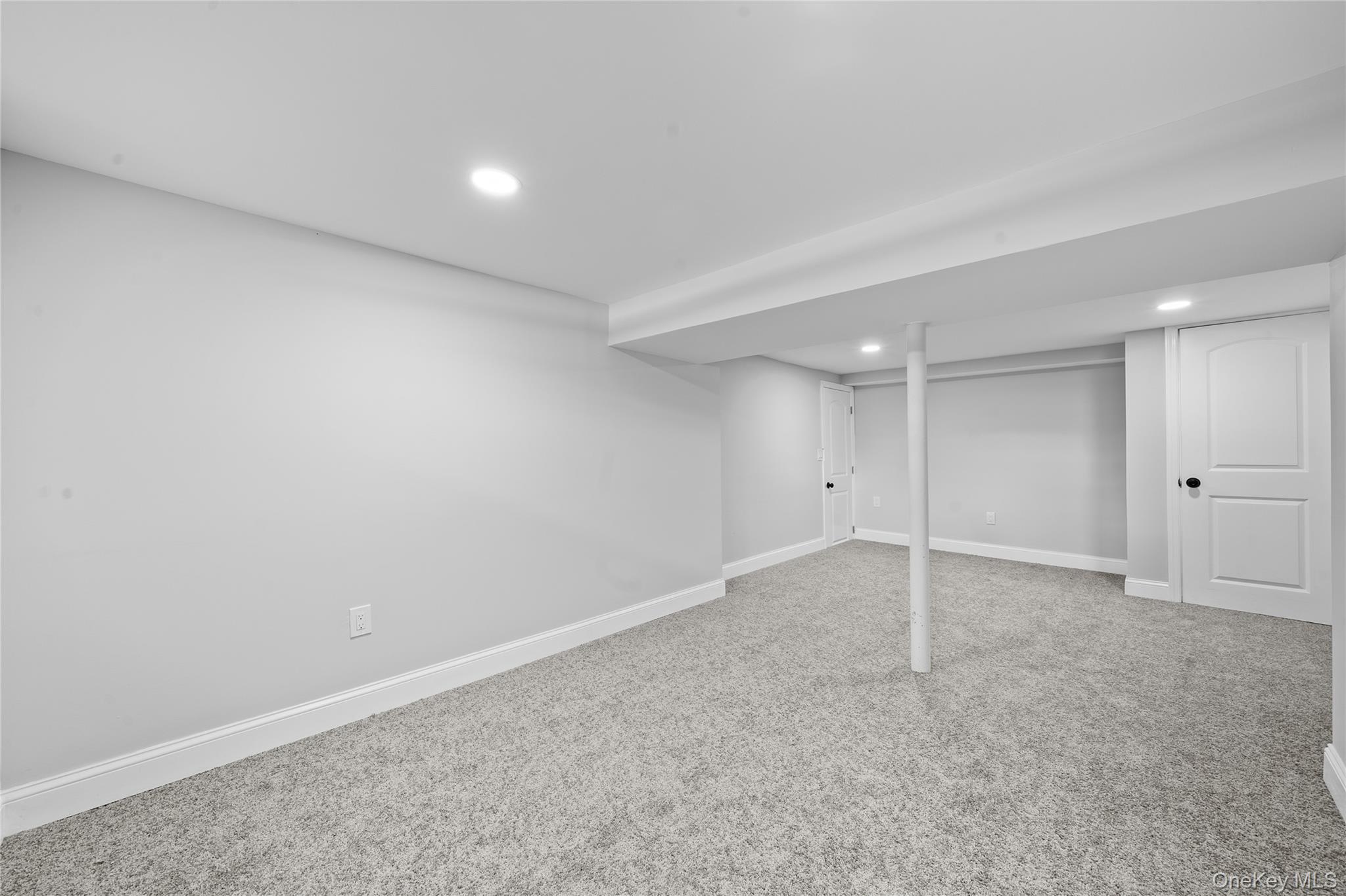 14 21st Avenue, Bay Shore, NY 11706