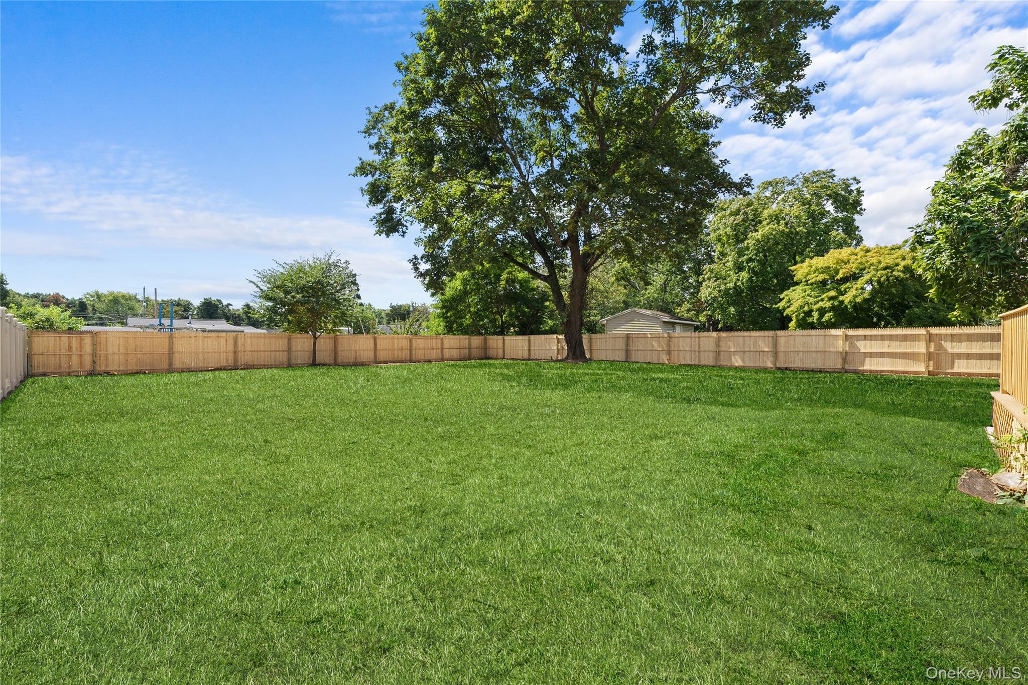 14 21st Avenue, Bay Shore, NY 11706