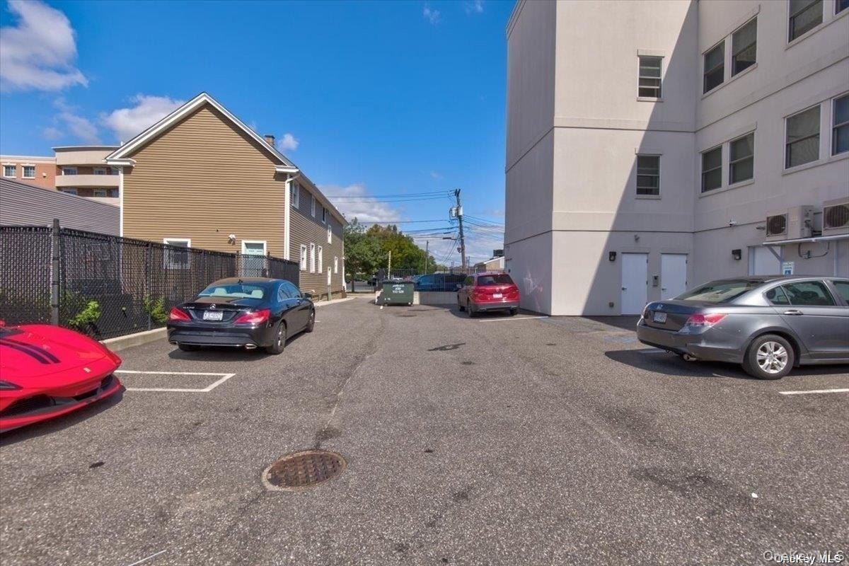 157-161 Post Avenue # 203, Westbury, NY 11590