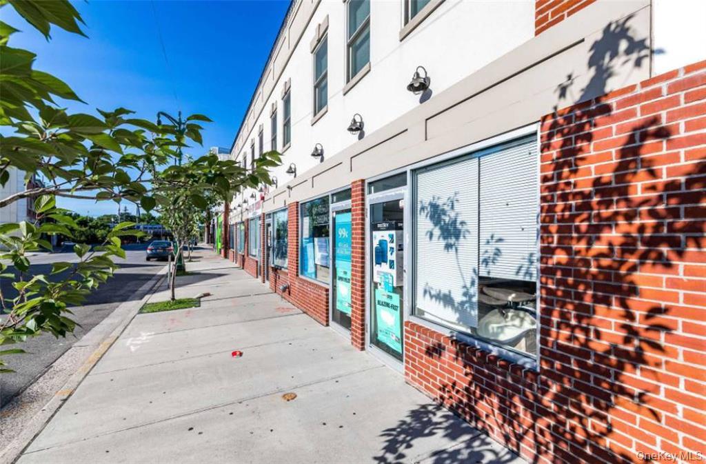 157-161 Post Avenue # 203, Westbury, NY 11590