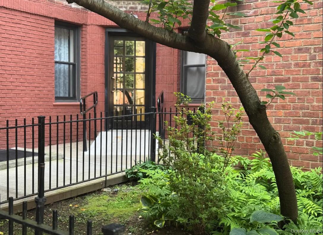 65-39 108 Street # E6, Forest Hills, NY 11375