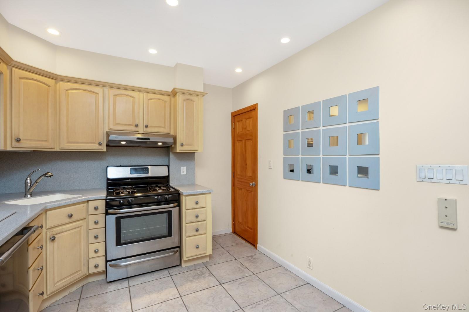 61-33 78 Street, Middle Village, NY 11379