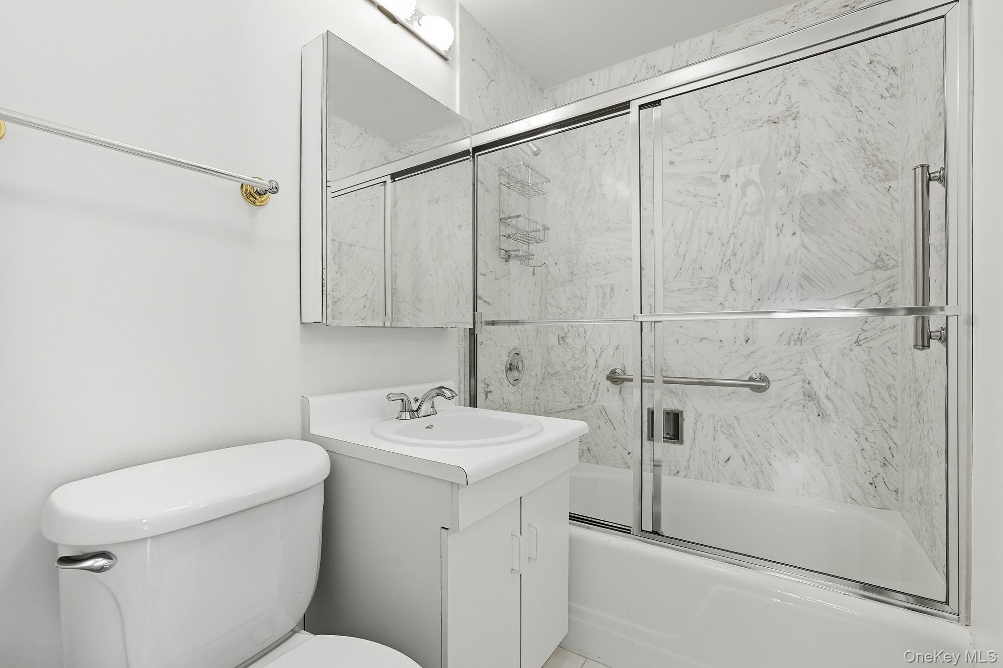 20 Old Mamaroneck Road # 6C, White Plains, NY 10605