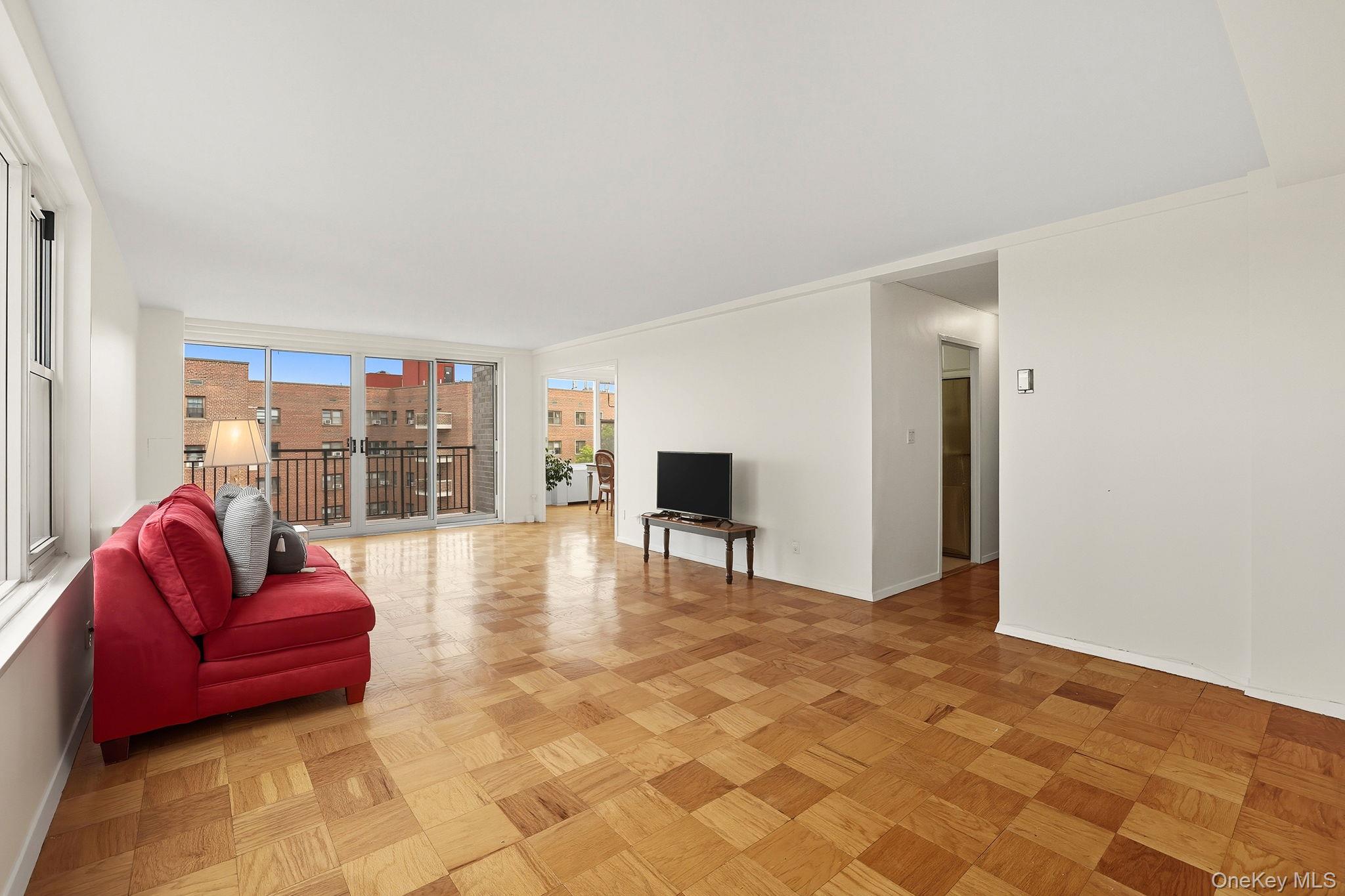 20 Old Mamaroneck Road # 6C, White Plains, NY 10605