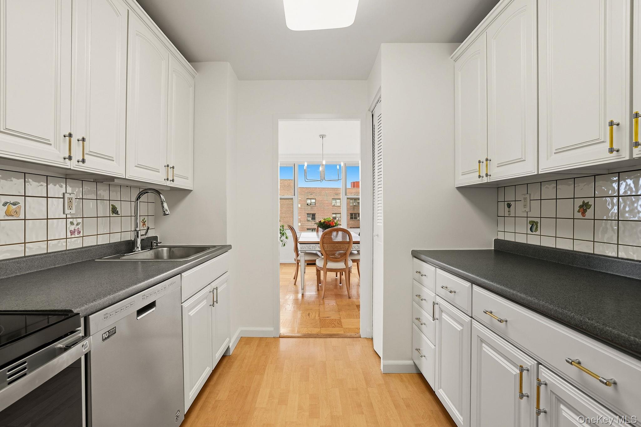 20 Old Mamaroneck Road # 6C, White Plains, NY 10605