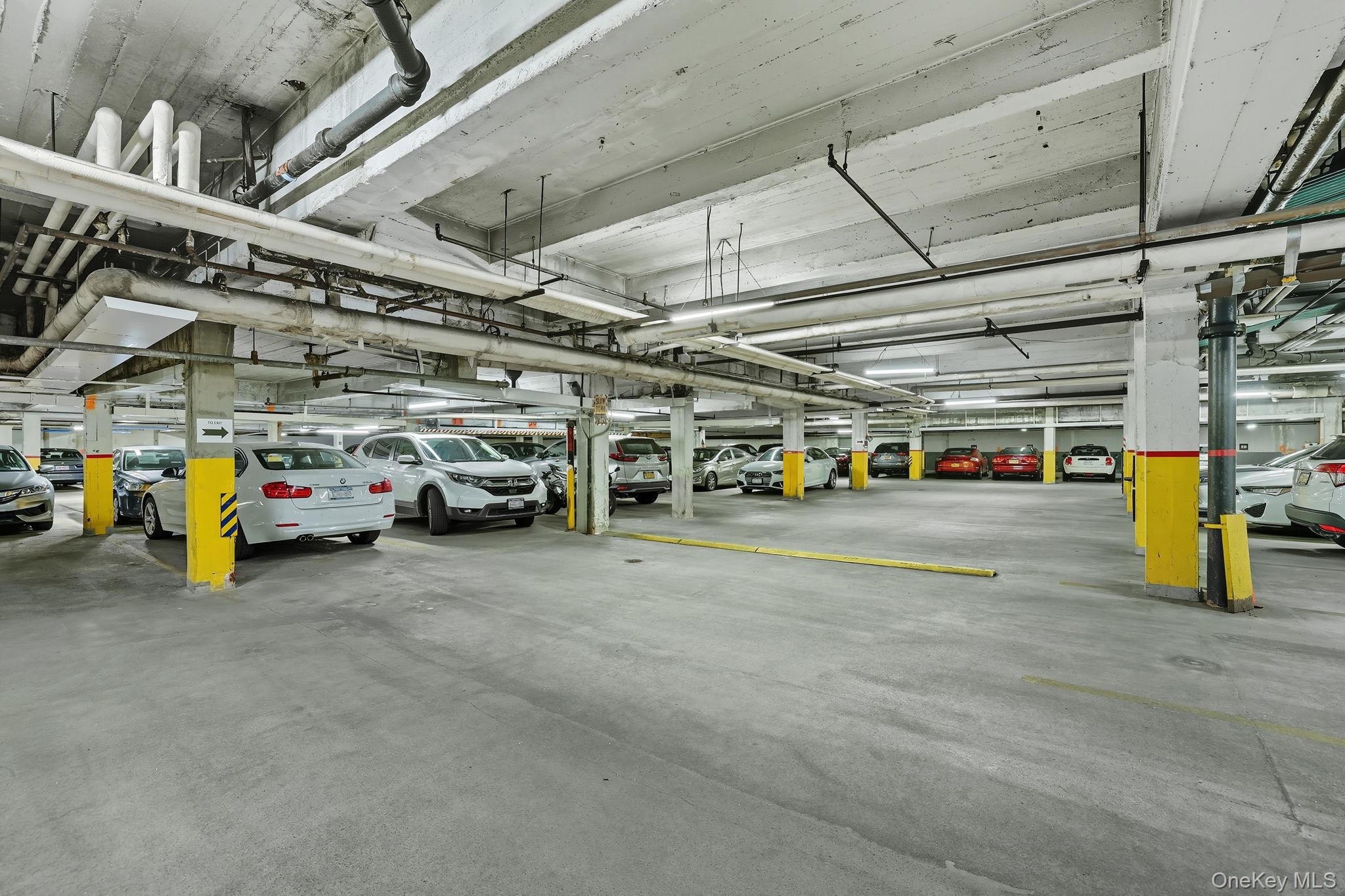 20 Old Mamaroneck Road # 6C, White Plains, NY 10605